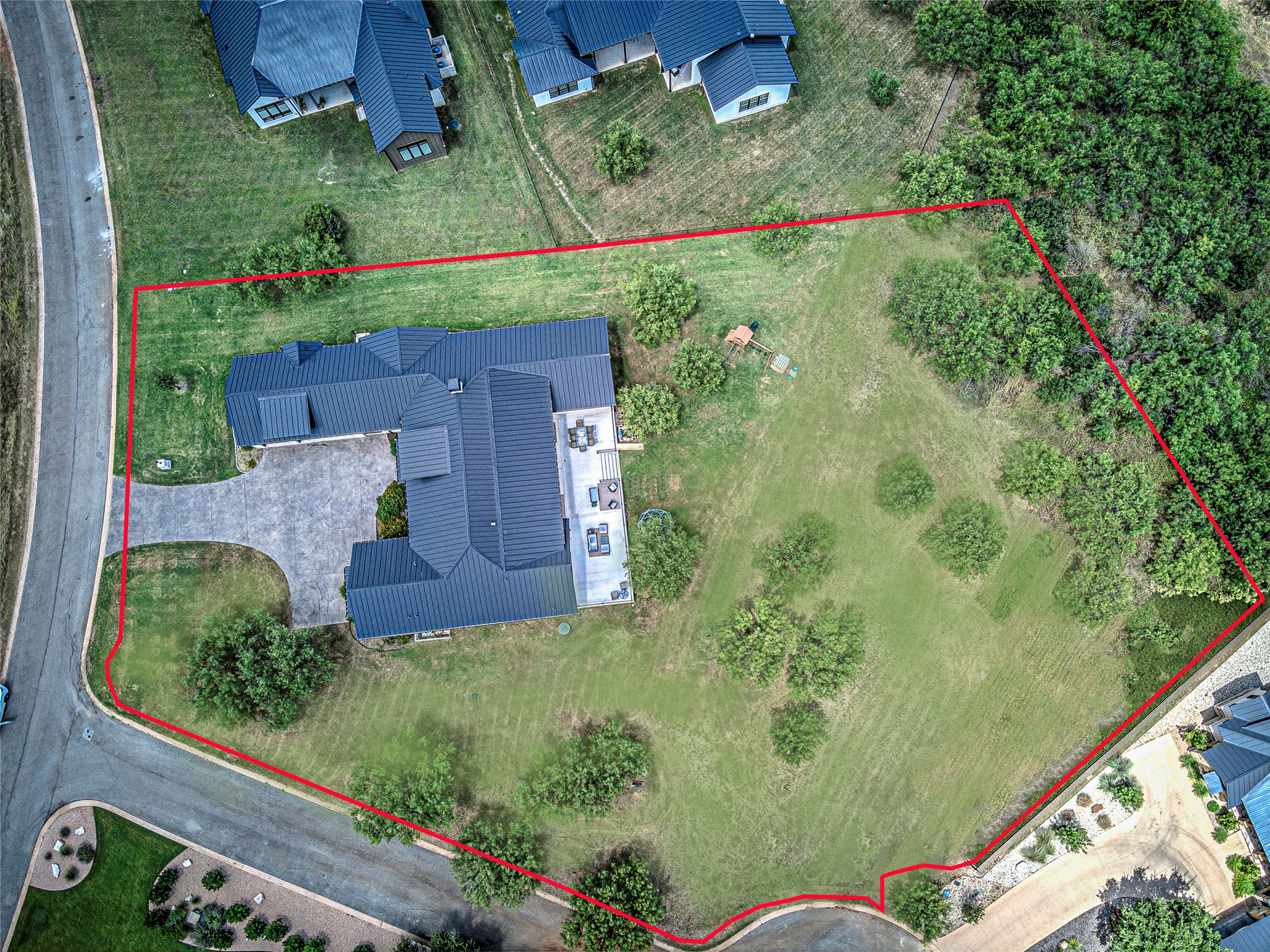 main property photo 2