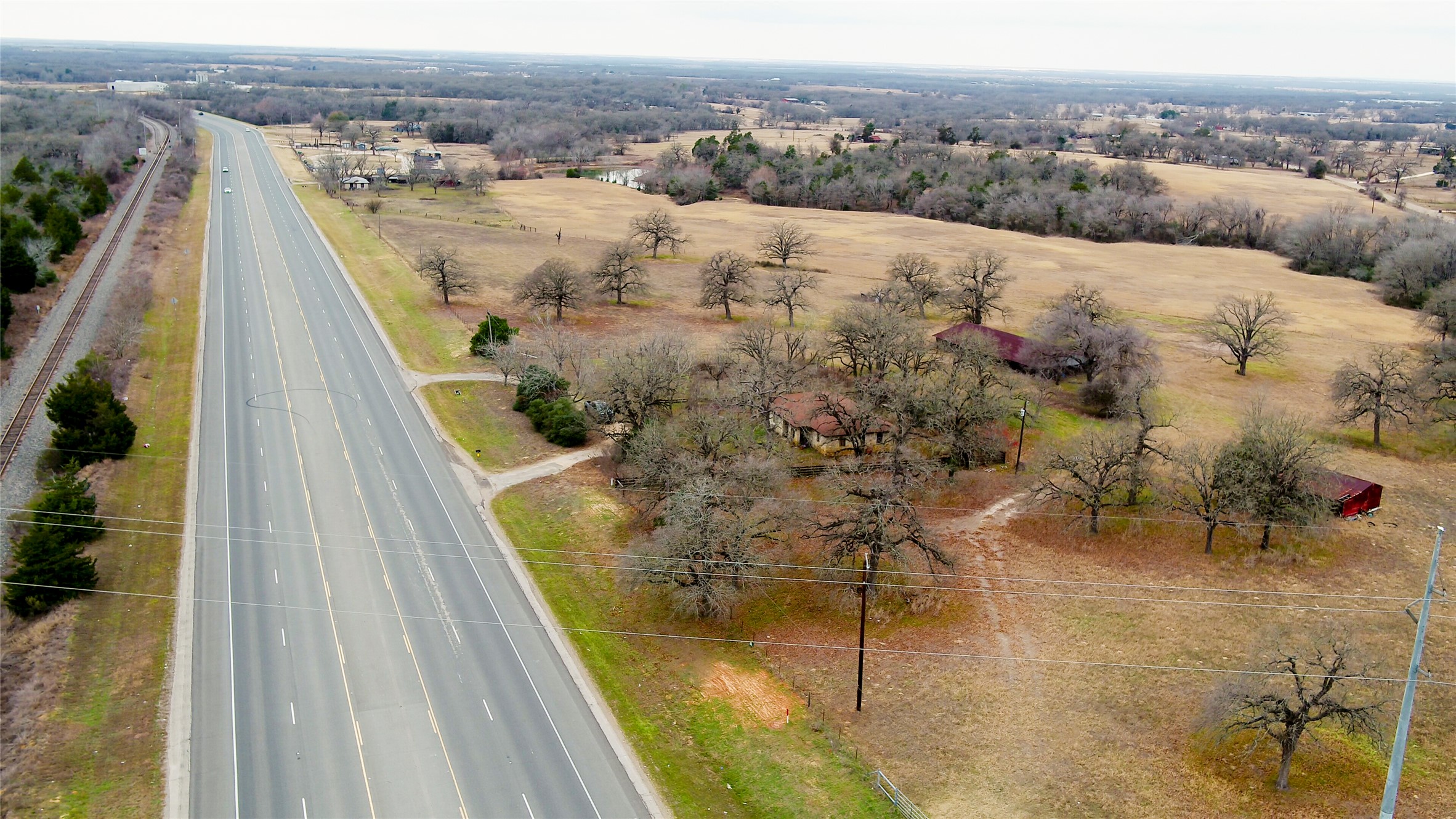 main property photo 30