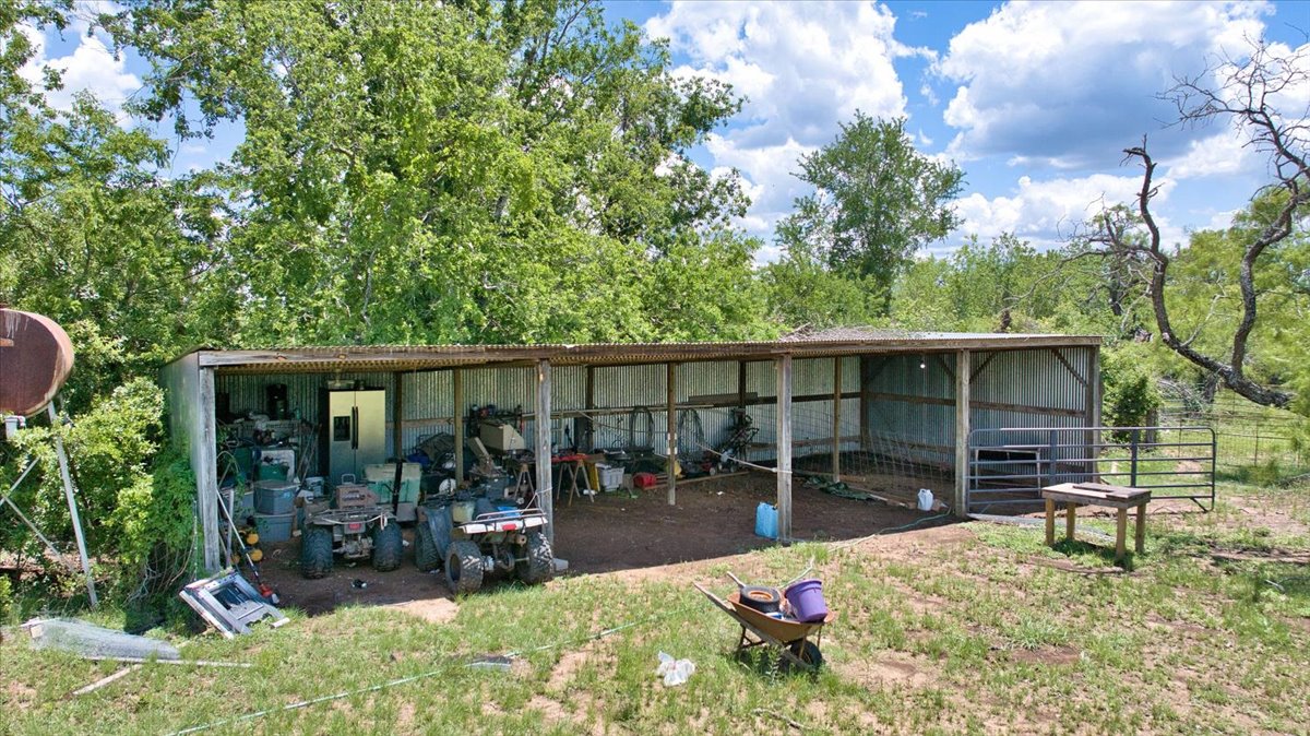main property photo 22