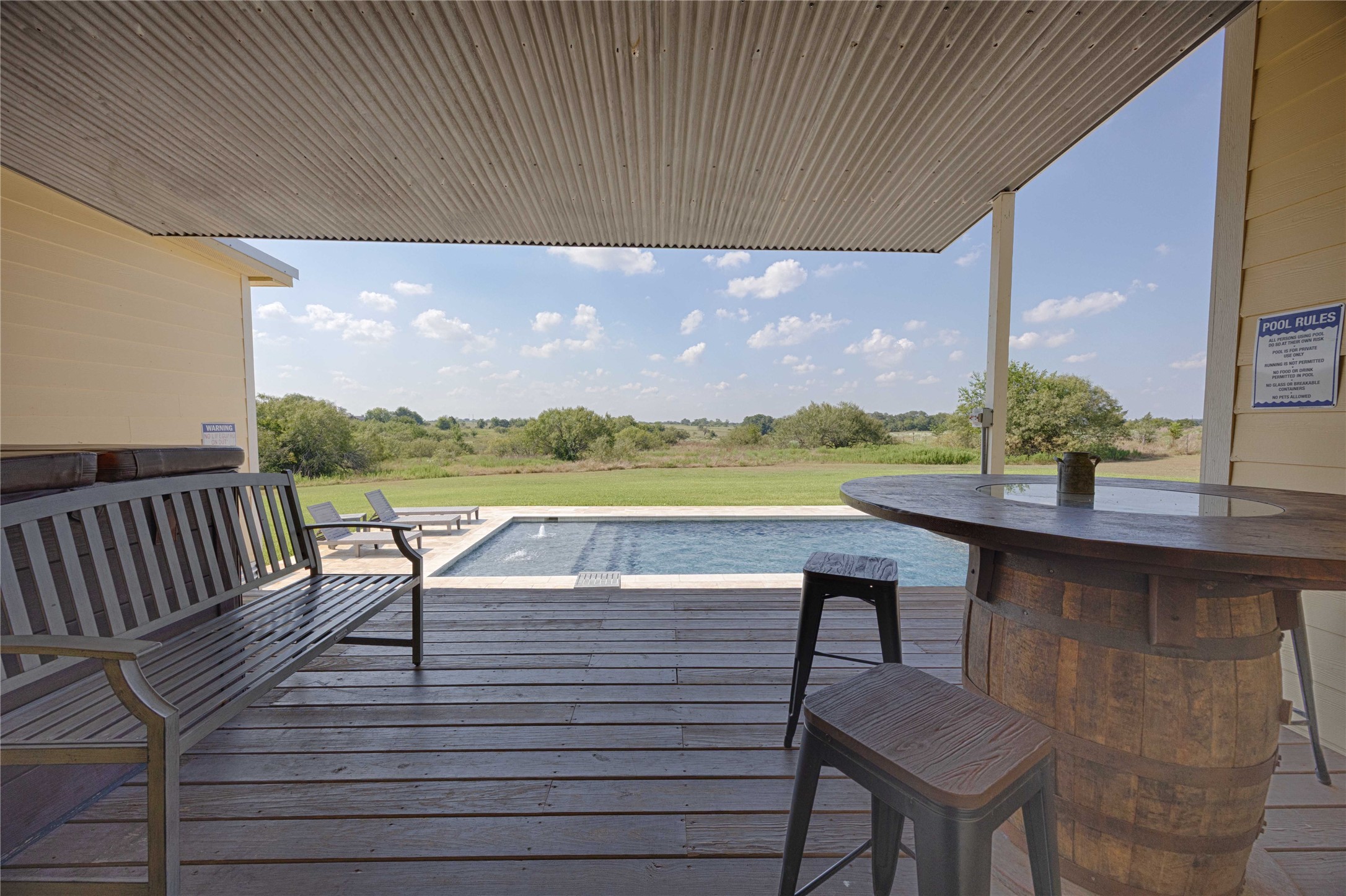 main property photo 9