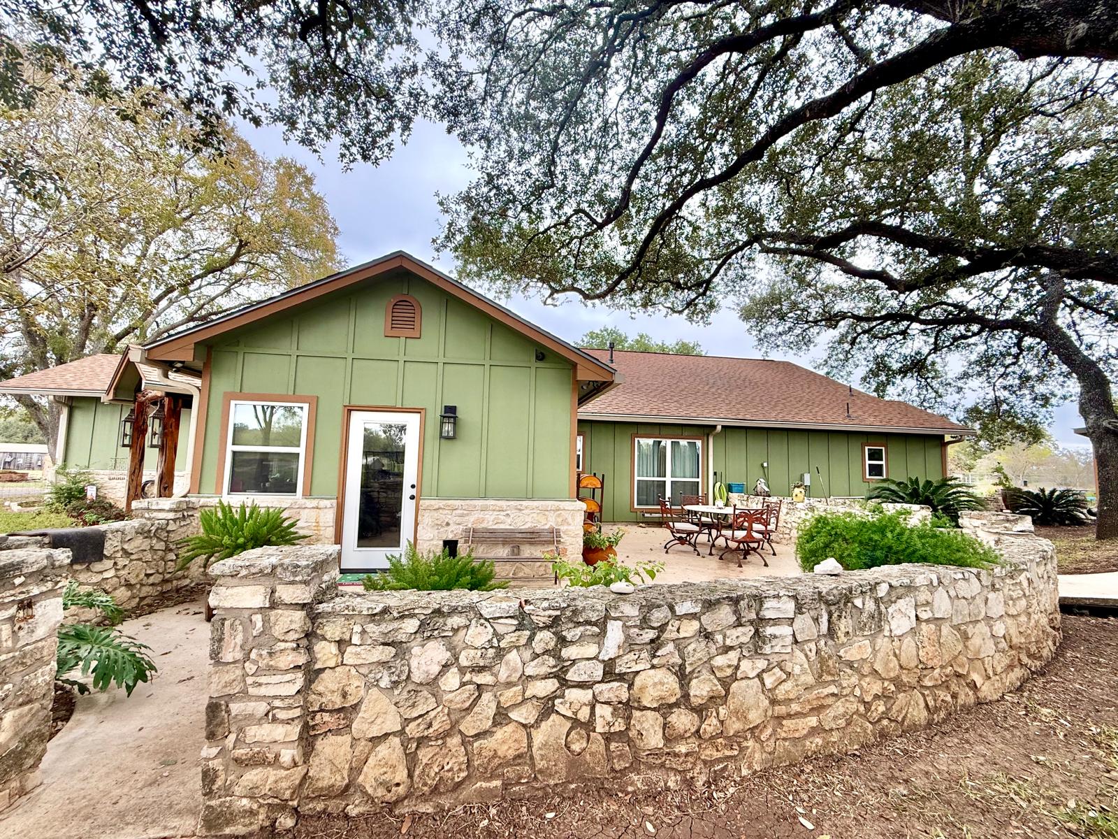 main property photo 17