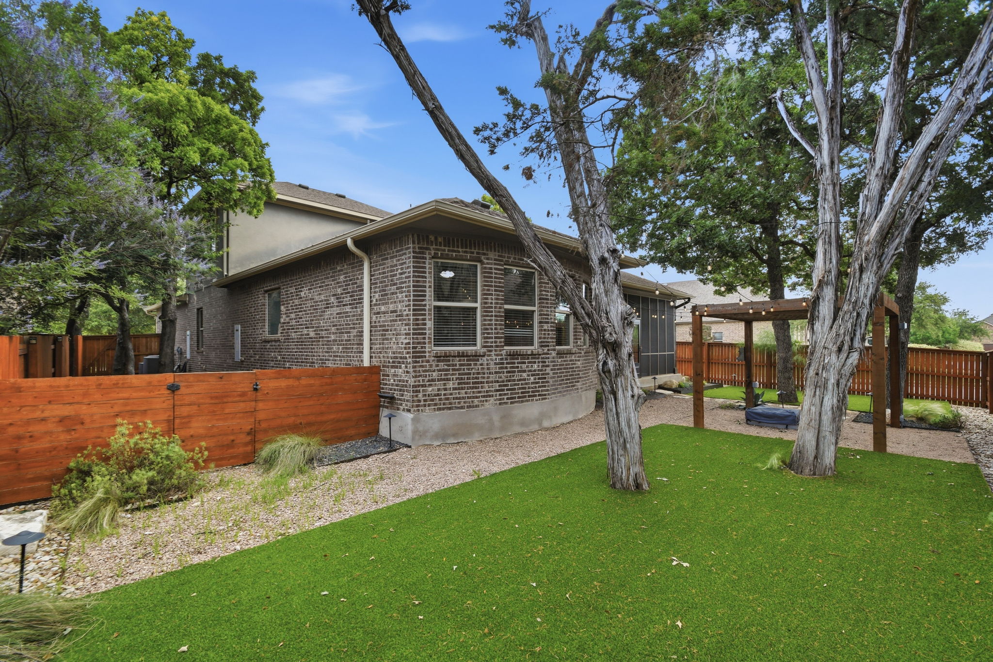 main property photo 29
