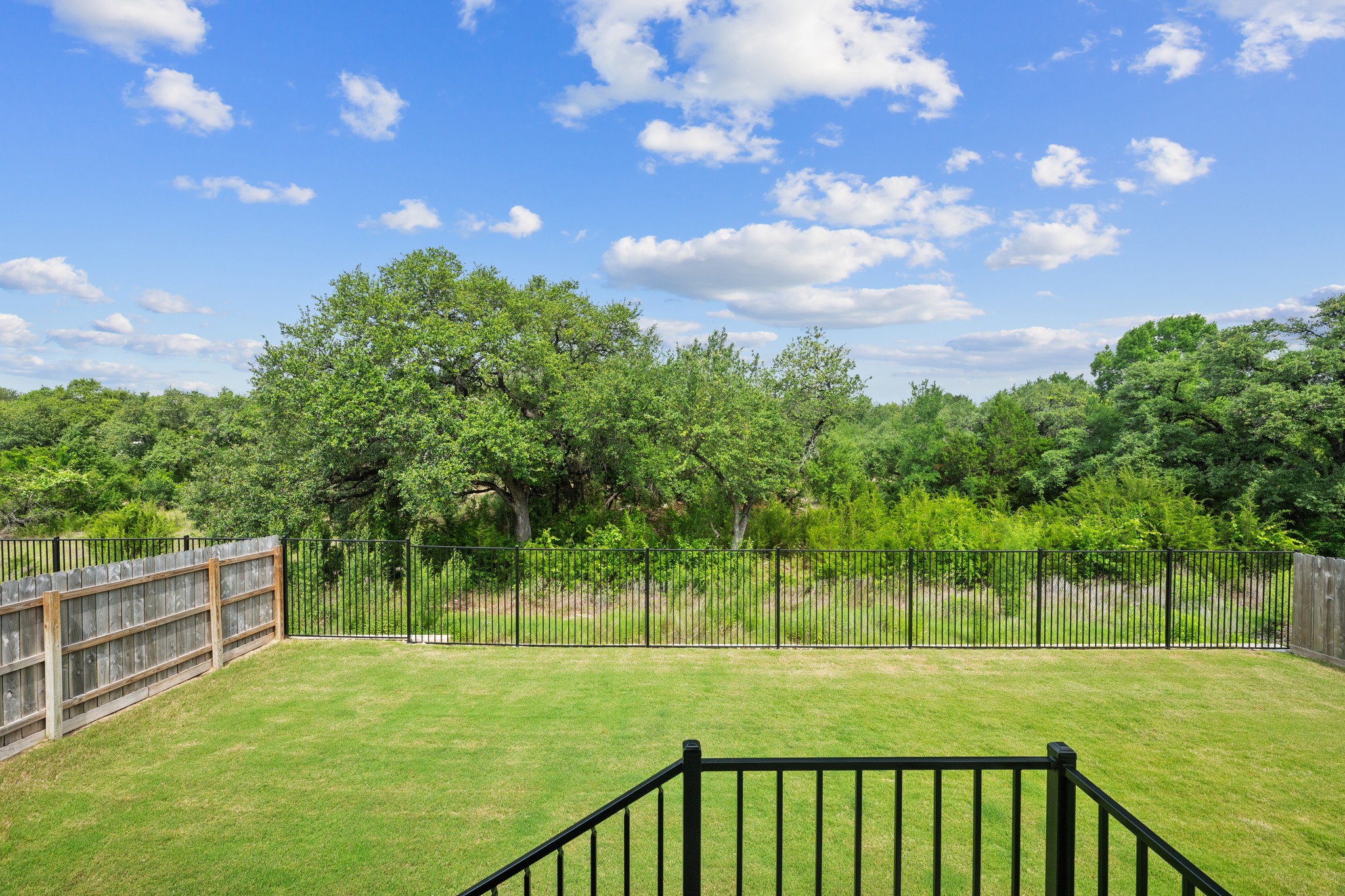 main property photo 31