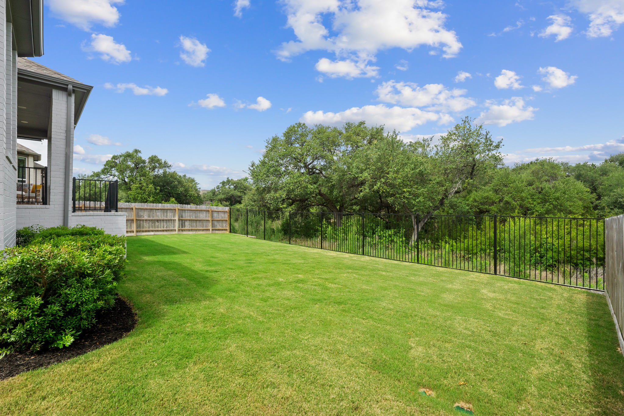 main property photo 34