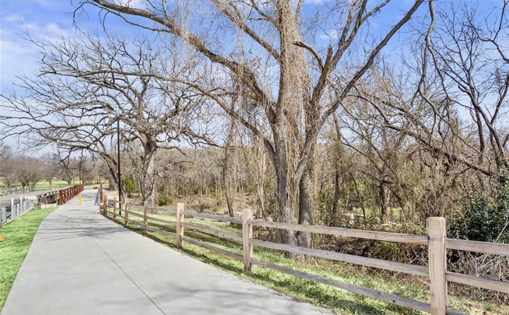 main property photo 37