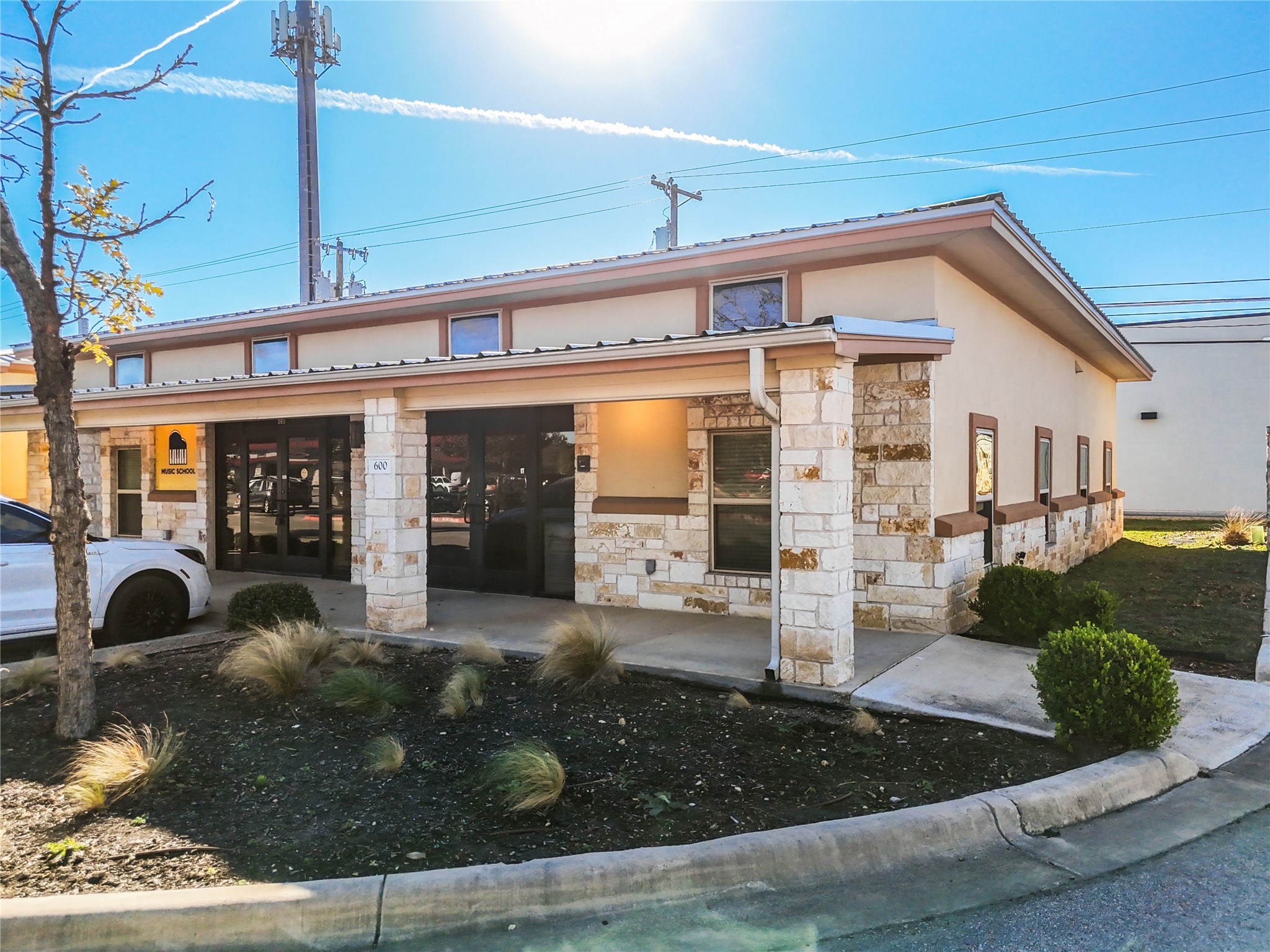 main property photo 17