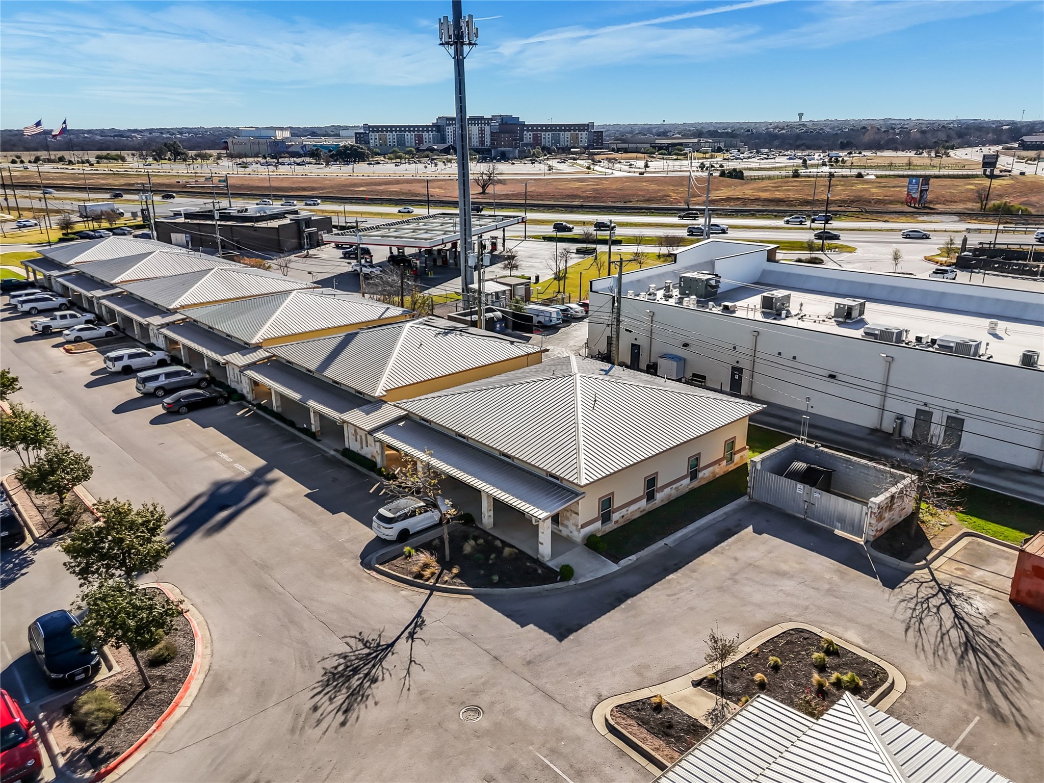 main property photo 8