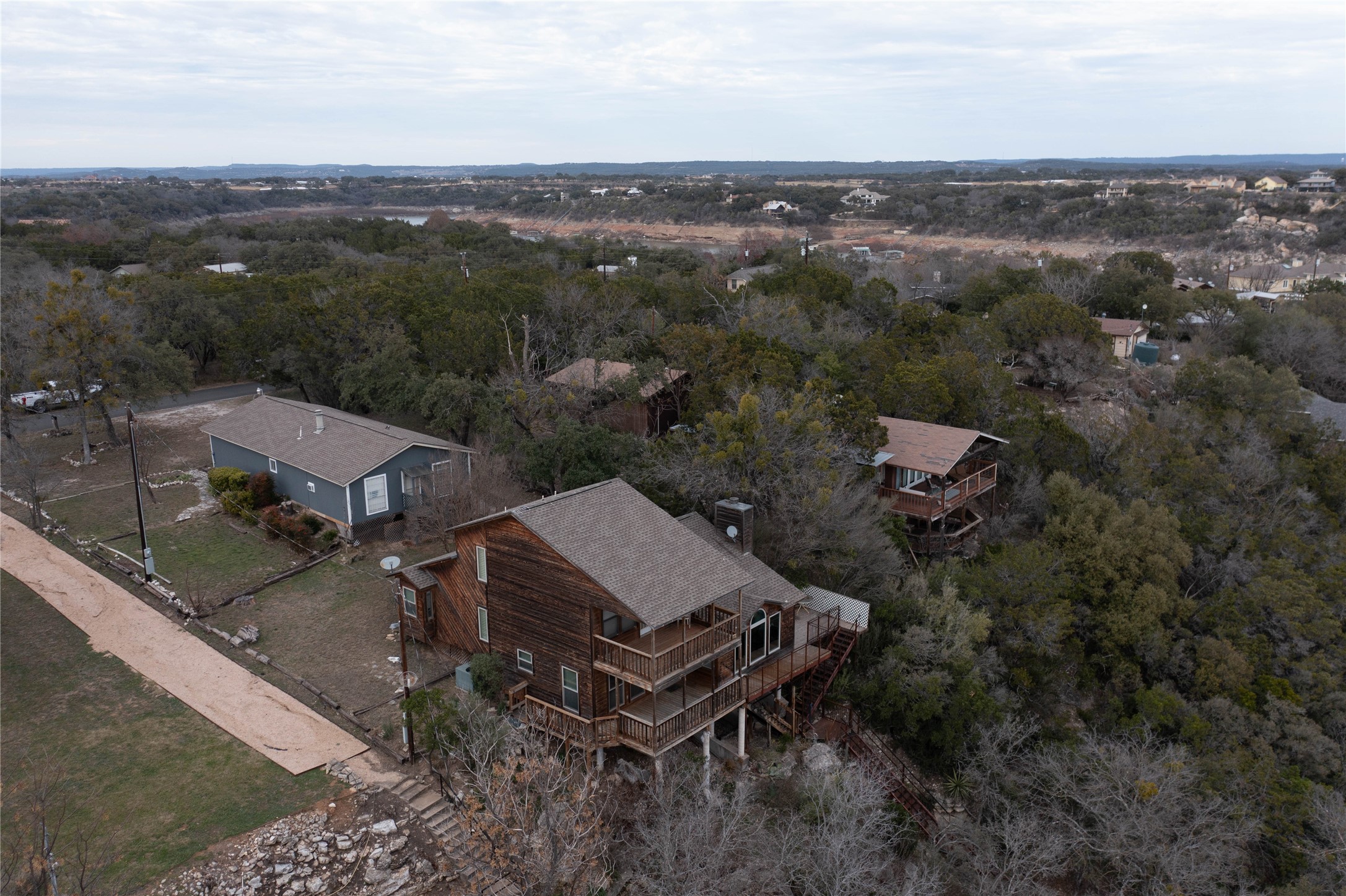 main property photo 35