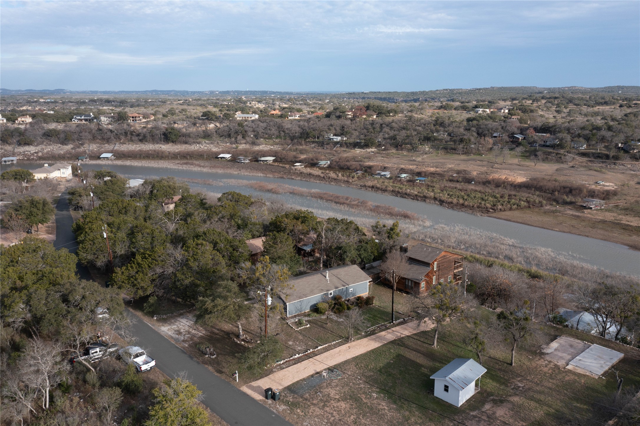 main property photo 36