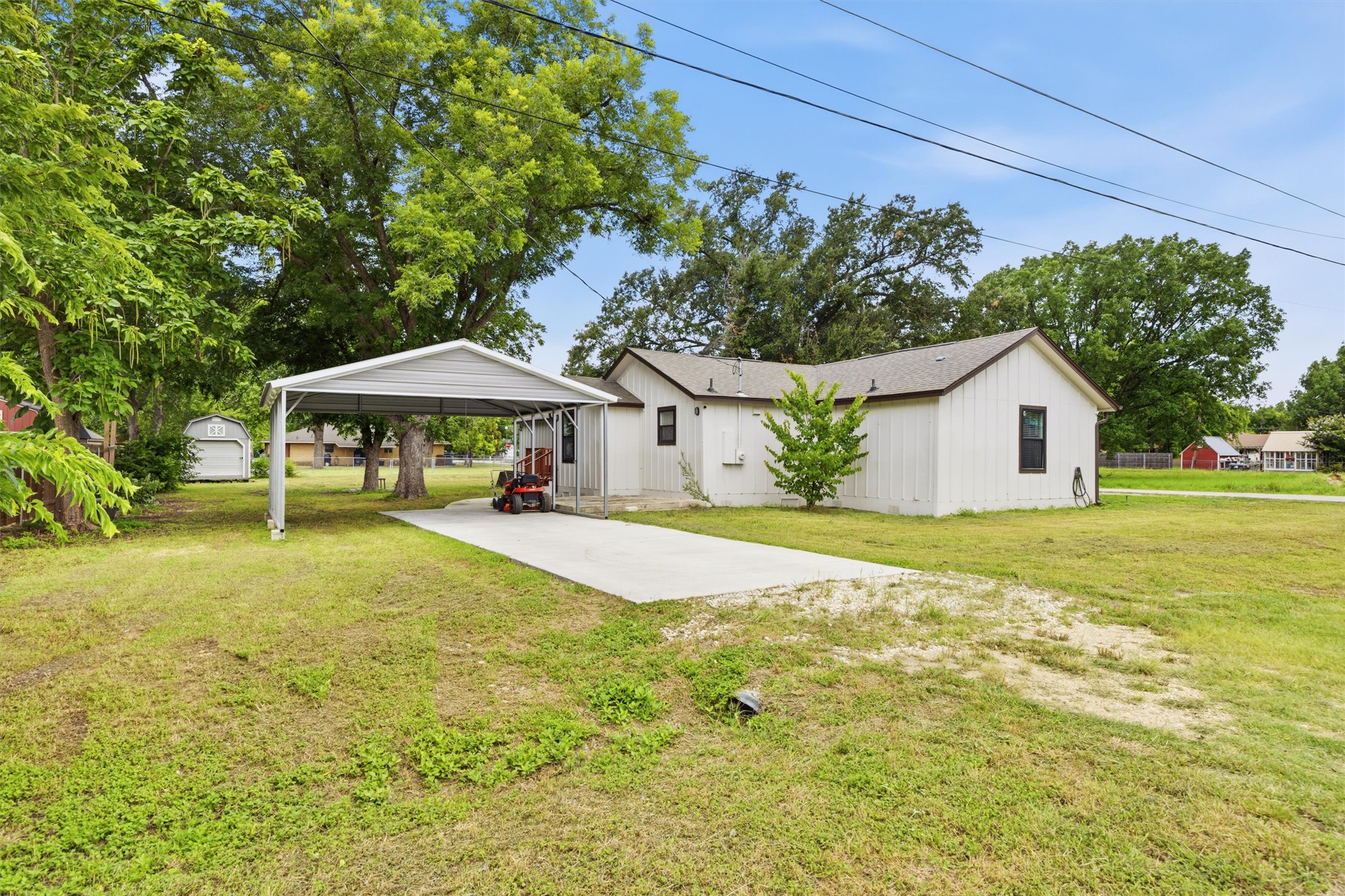 main property photo 37