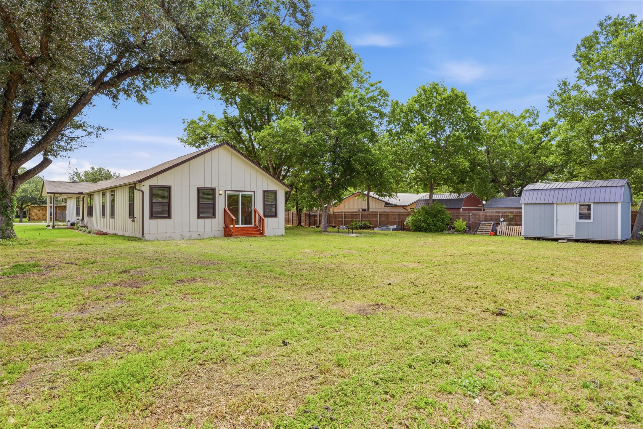 main property photo 38
