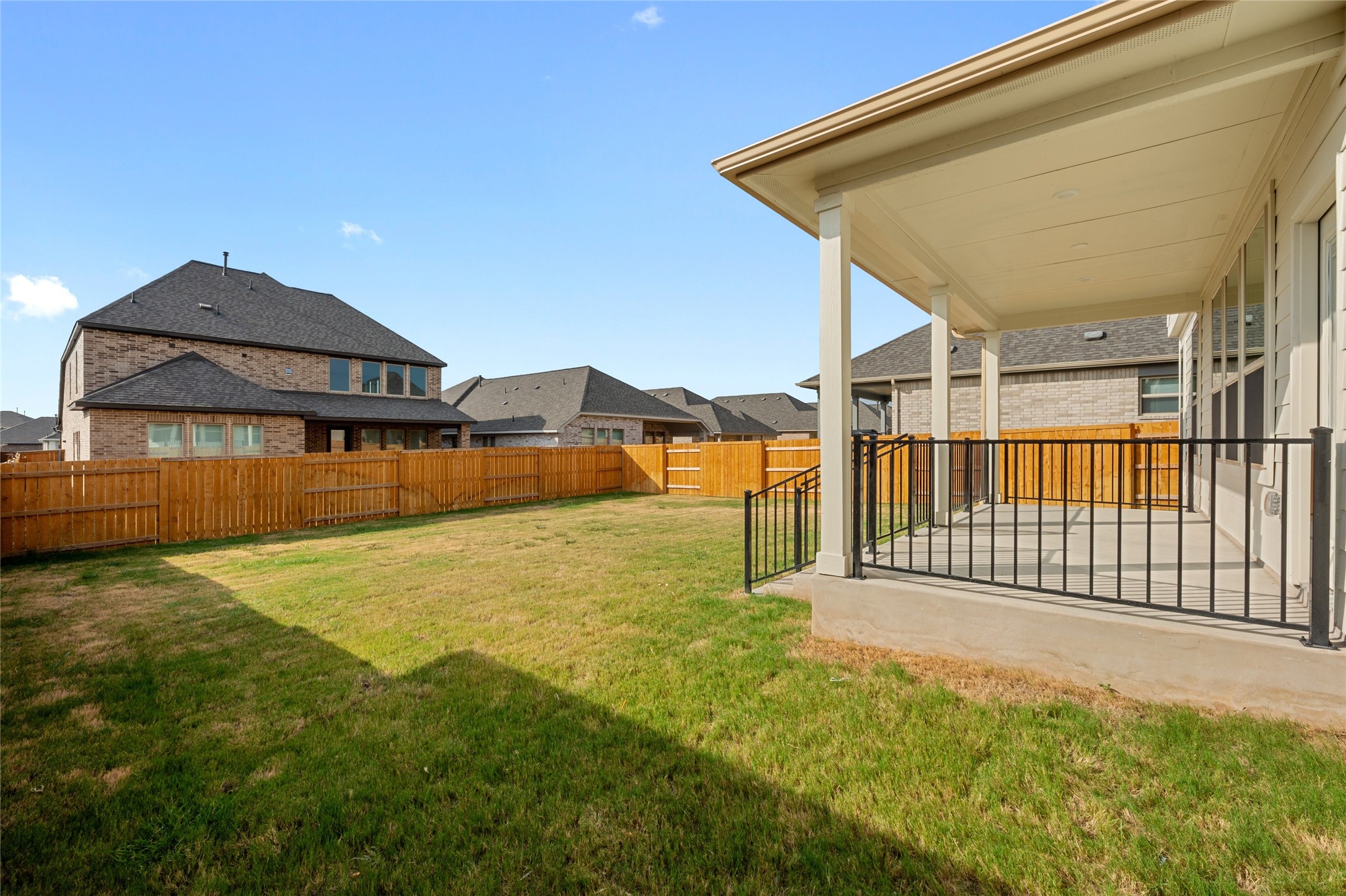 main property photo 28
