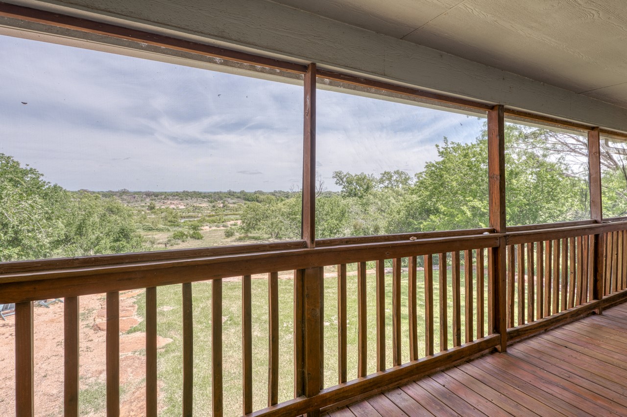 main property photo 17