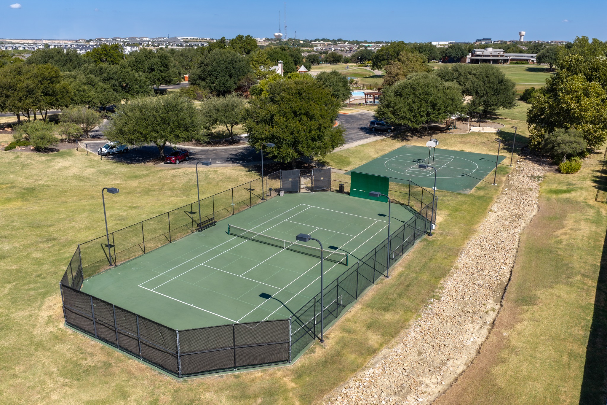 main property photo 33