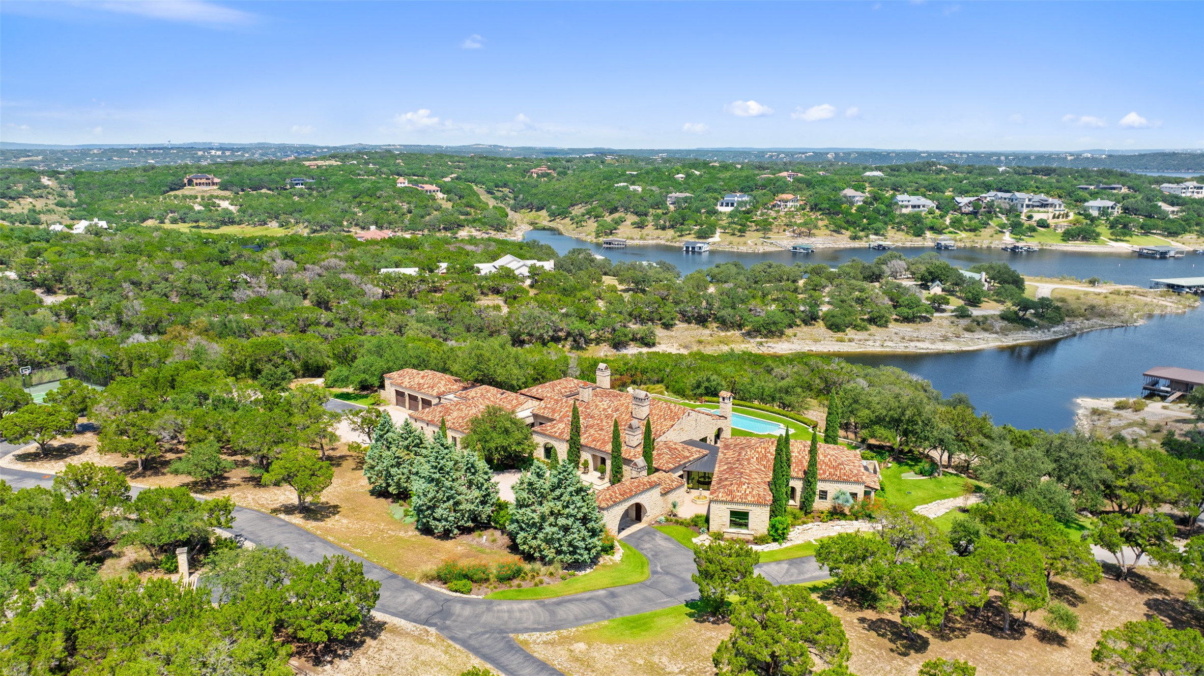 main property photo 16