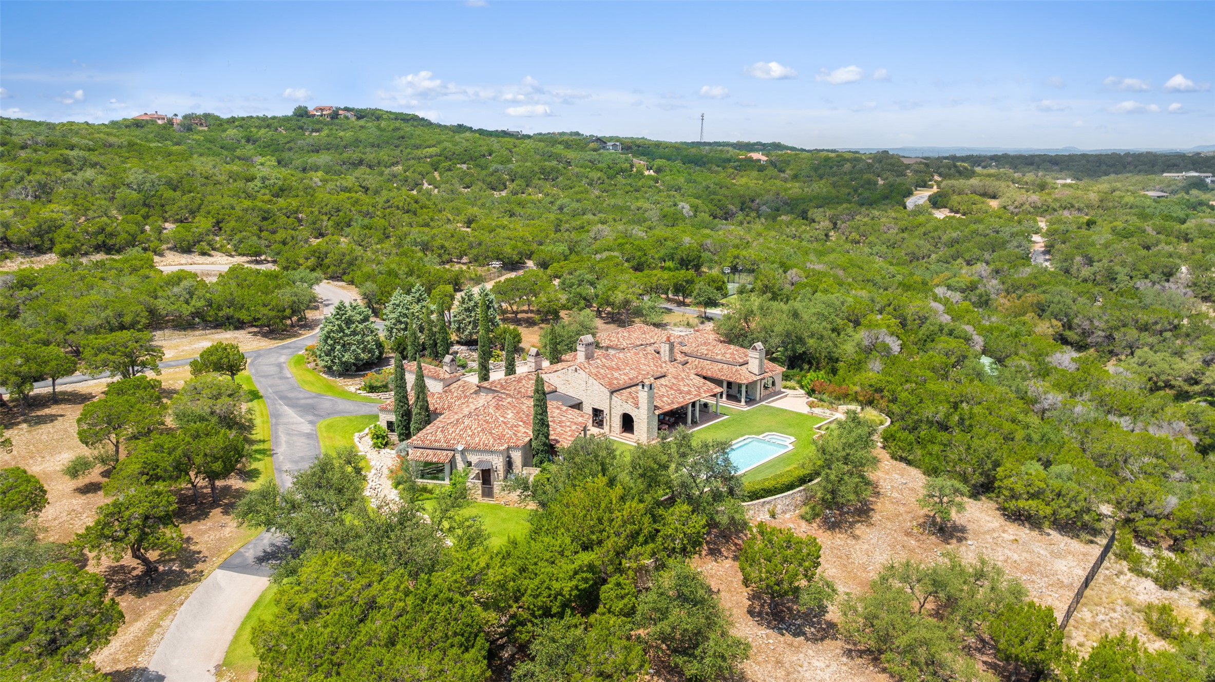 main property photo 8
