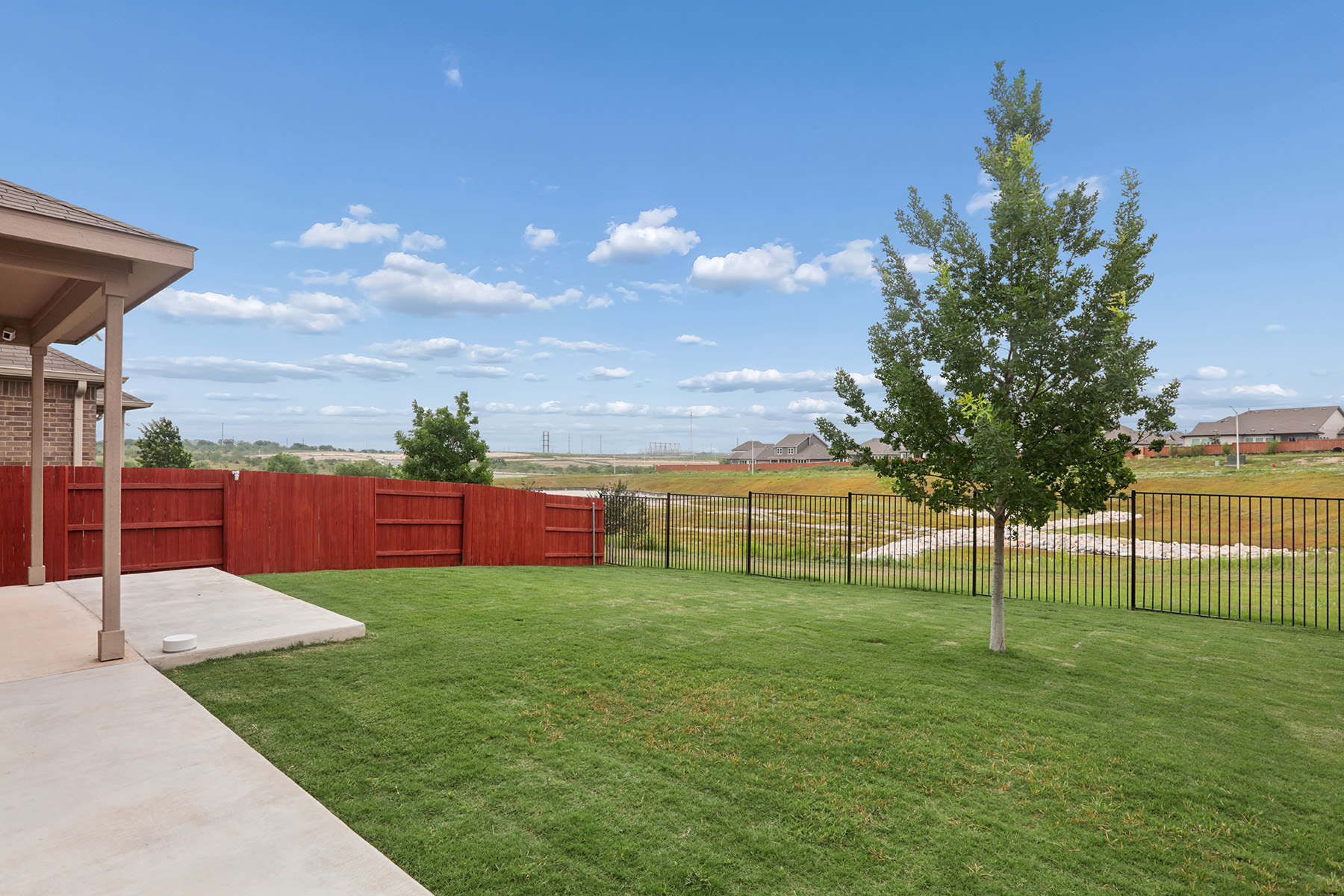main property photo 24