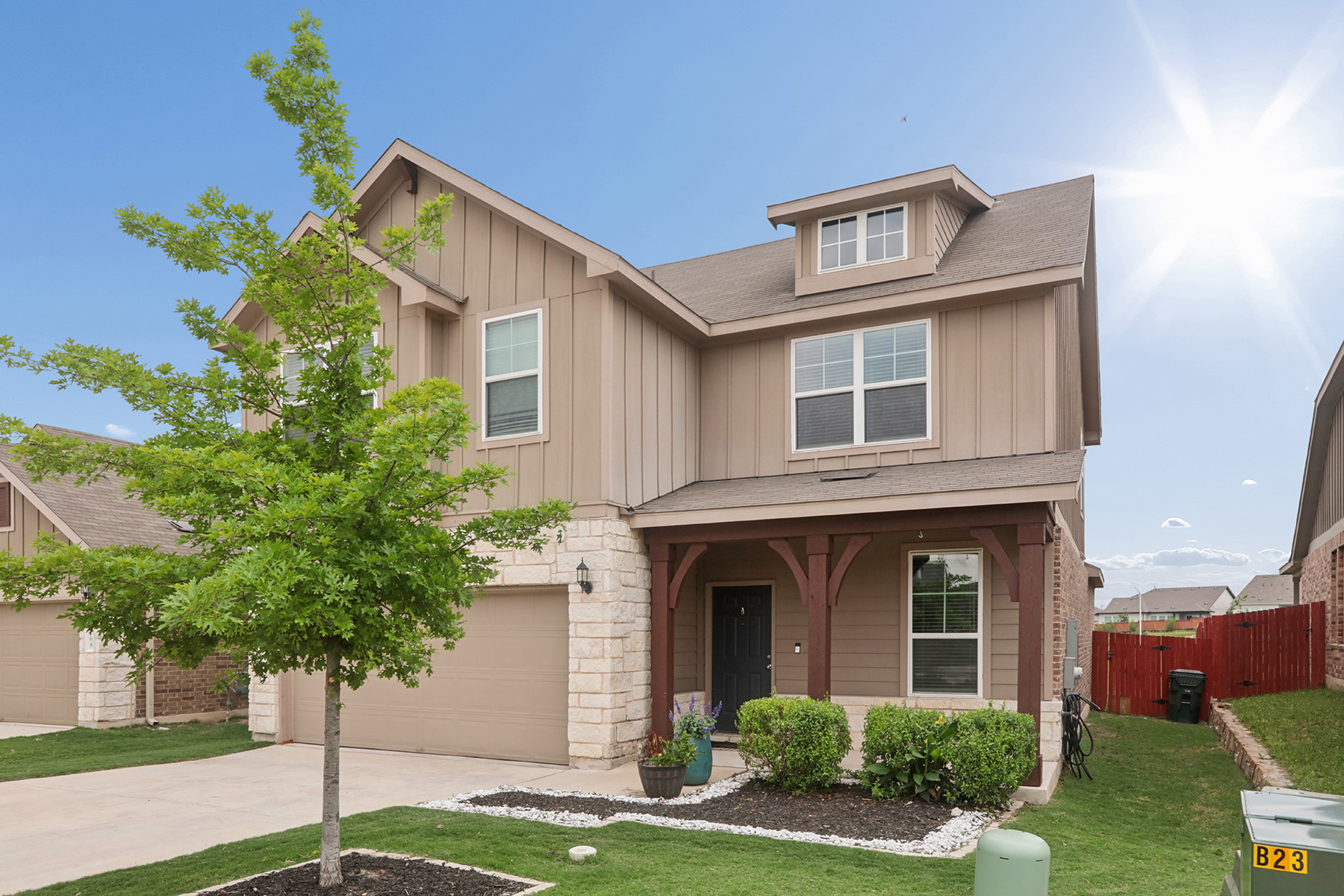 main property photo 3