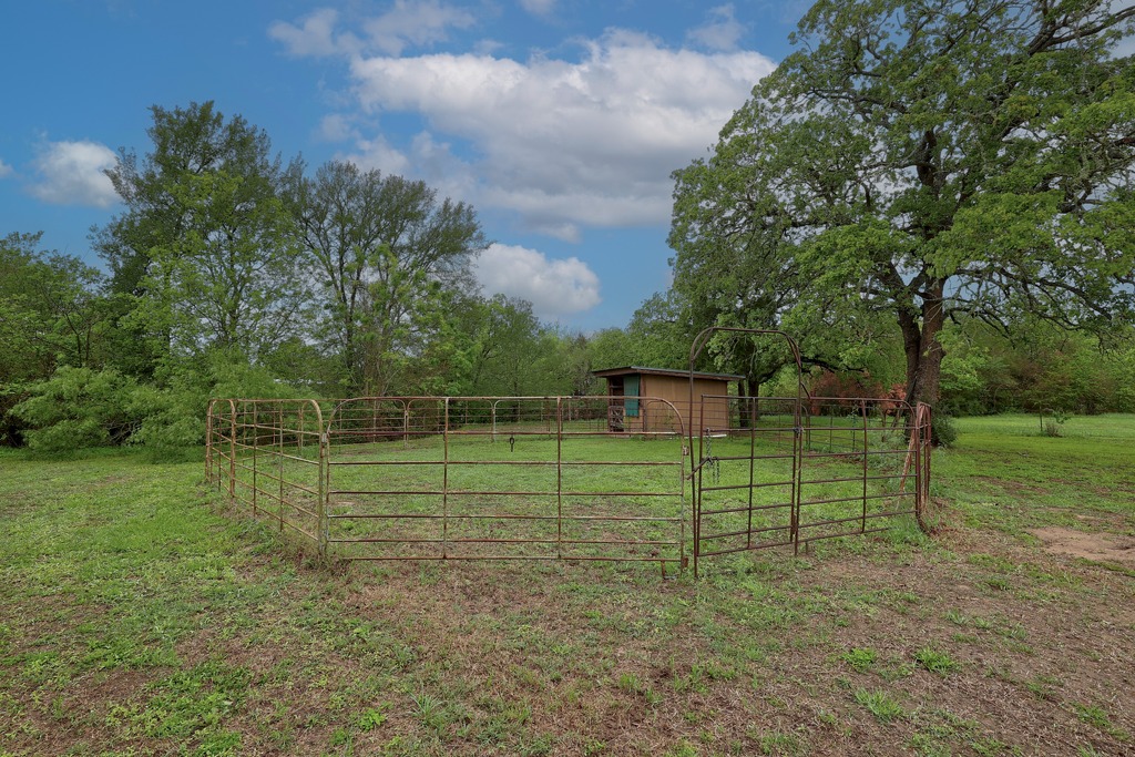 main property photo 34