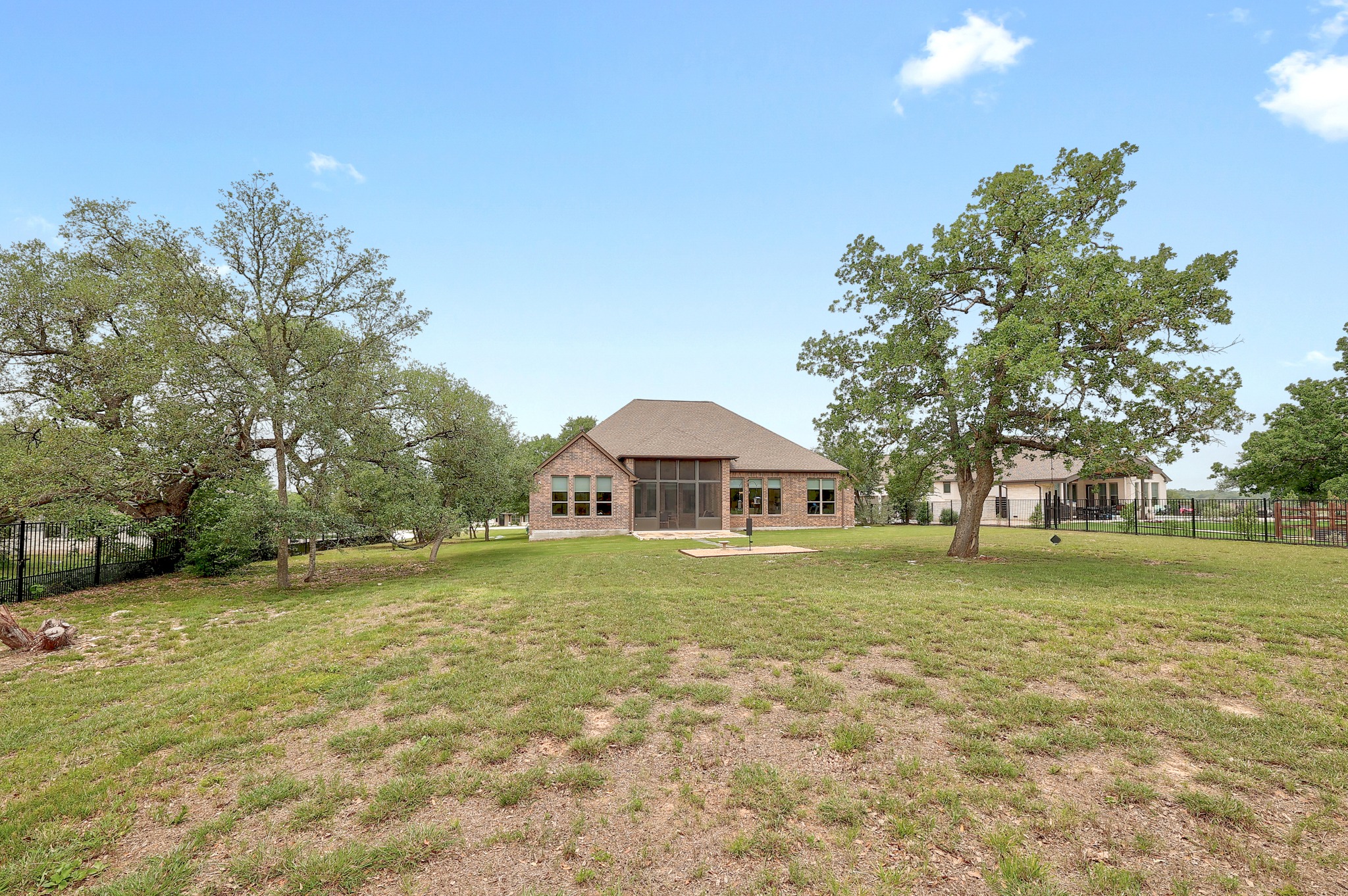 main property photo 24