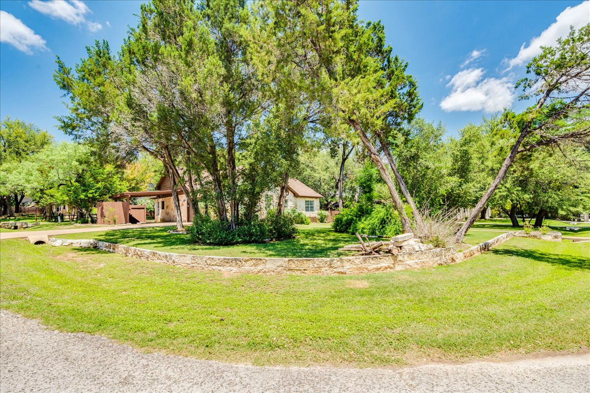 main property photo 29