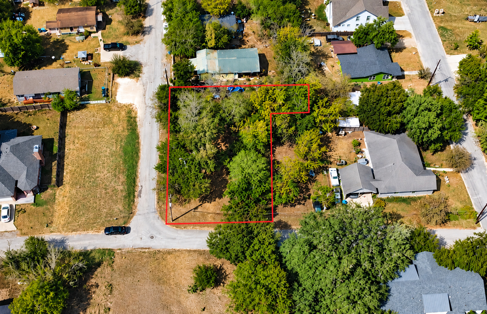 main property photo 10