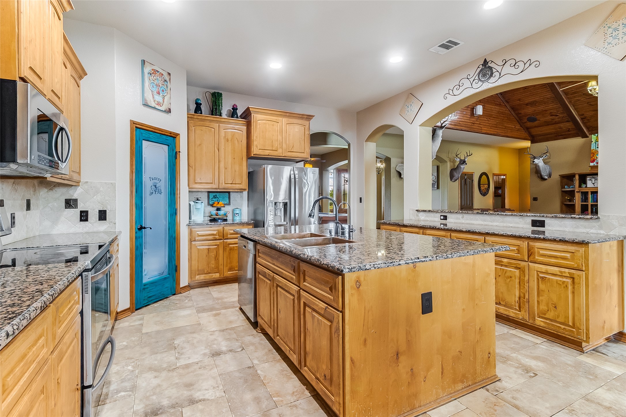 main property photo 6