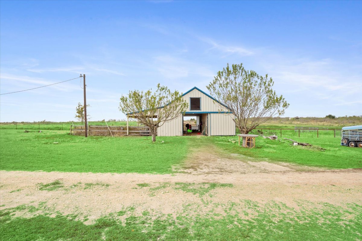main property photo 37