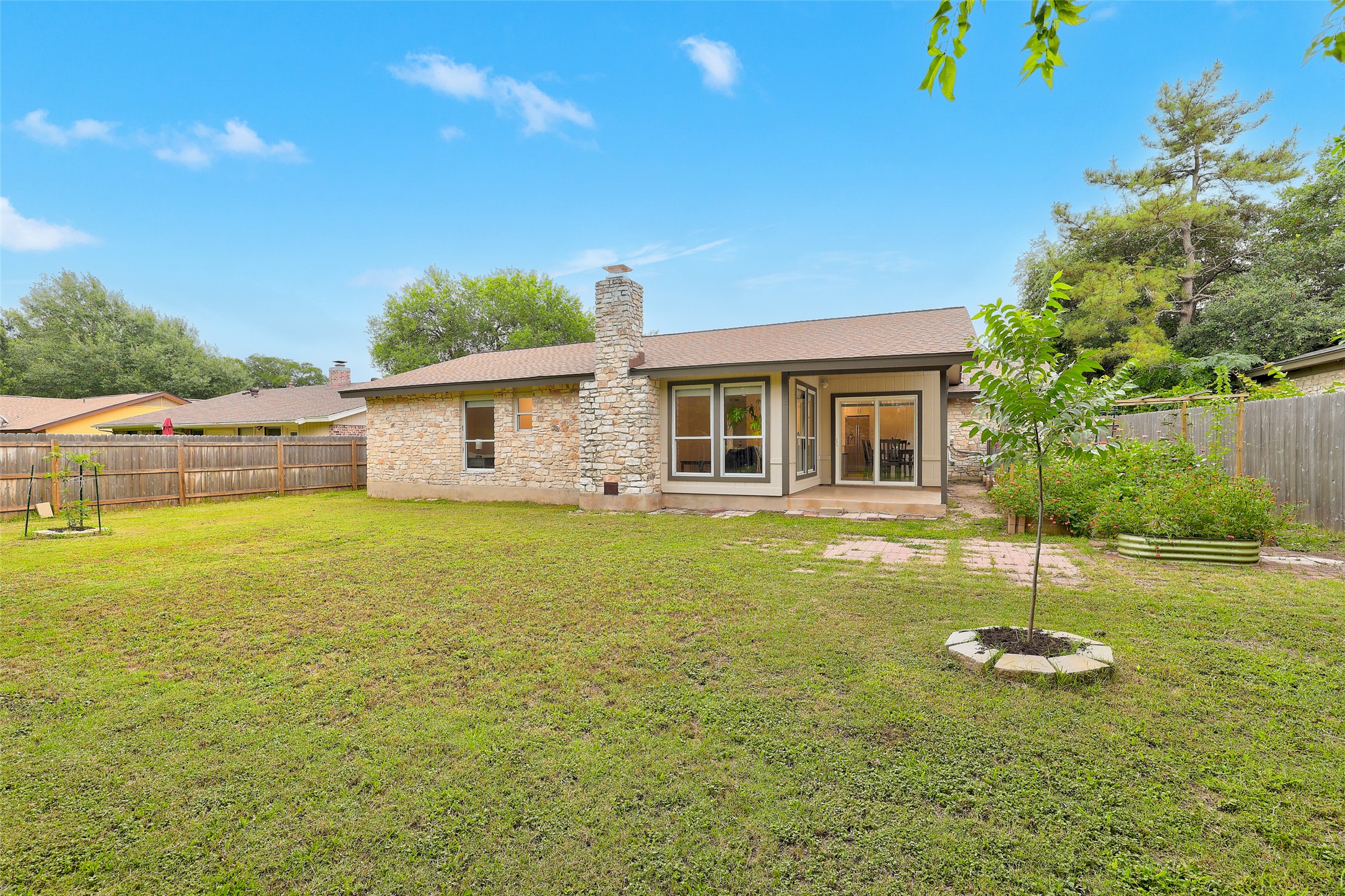 main property photo 35