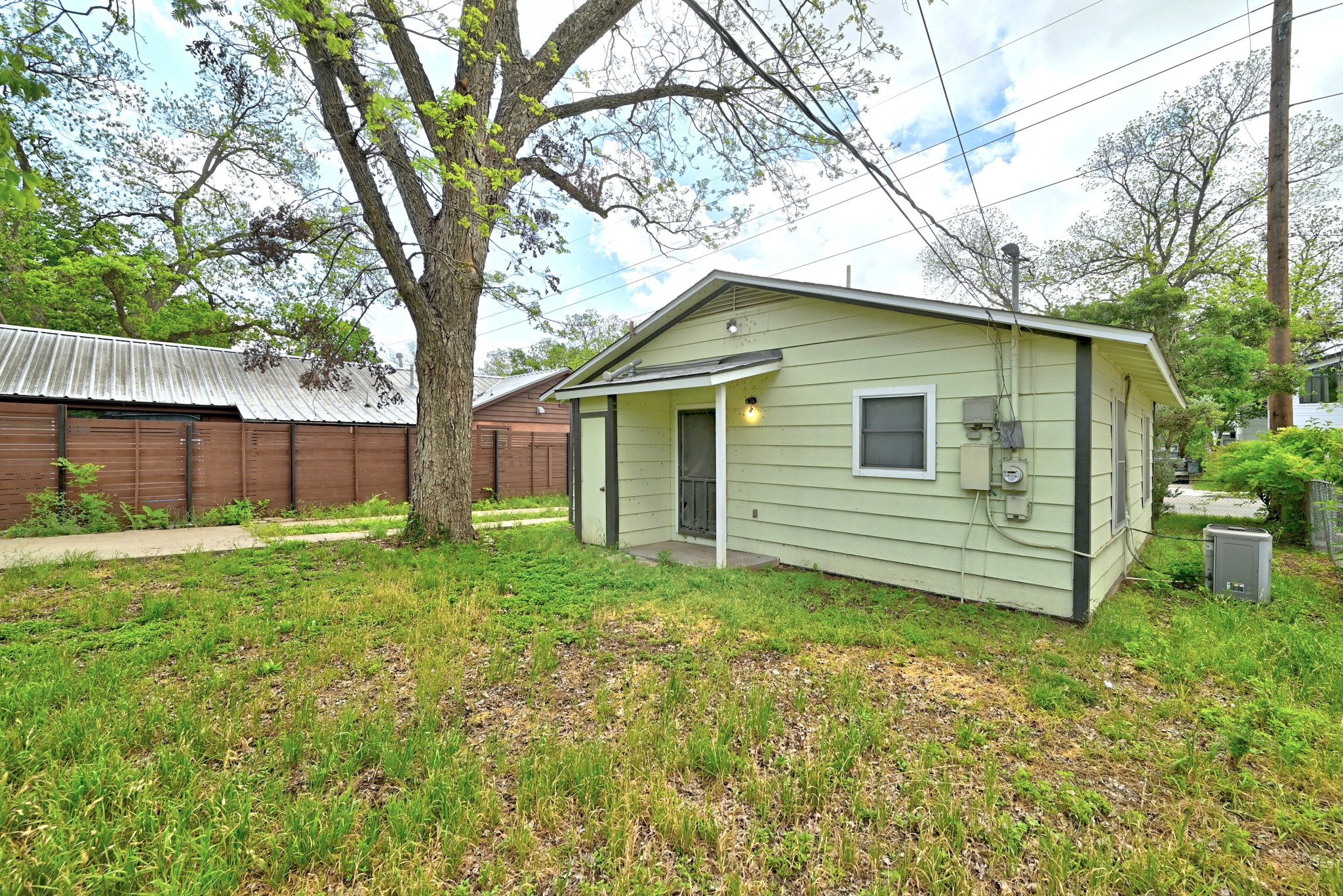 main property photo 15