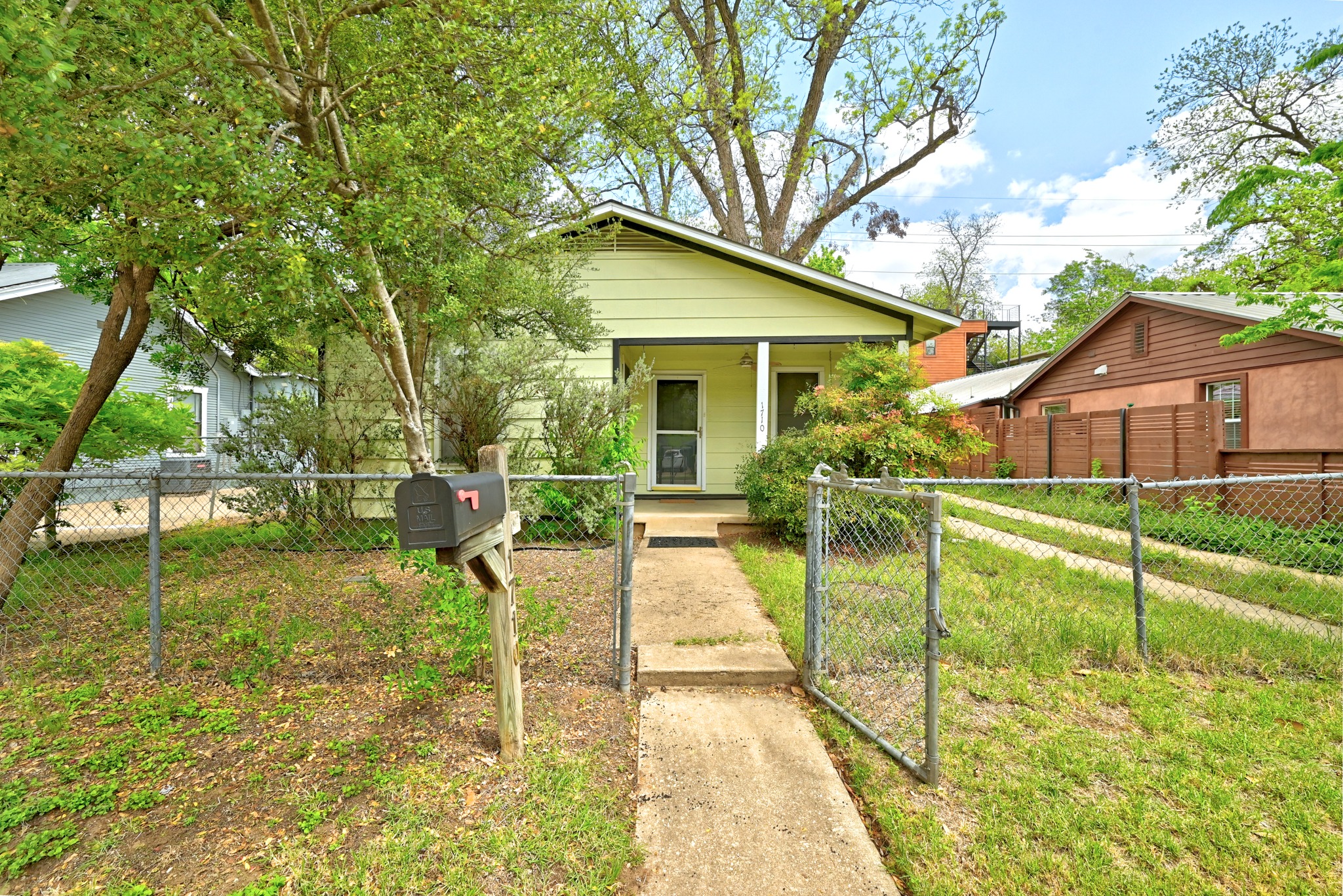 main property photo 4