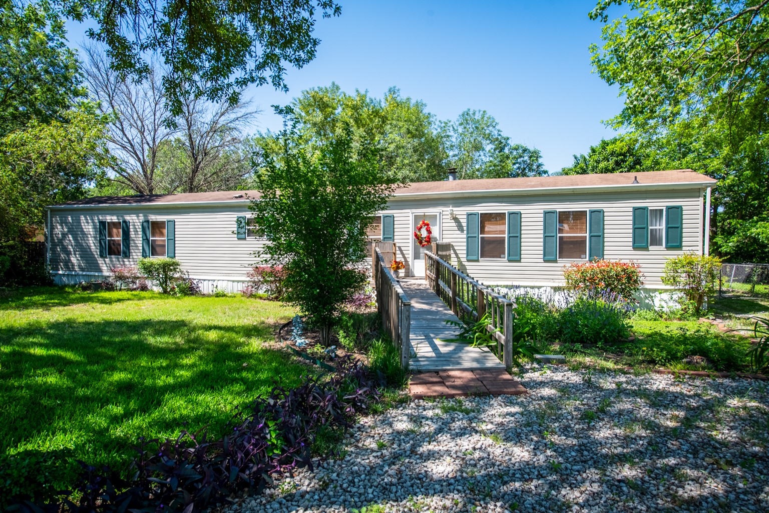 main property photo 3