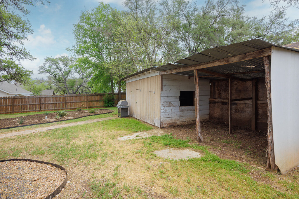 main property photo 26