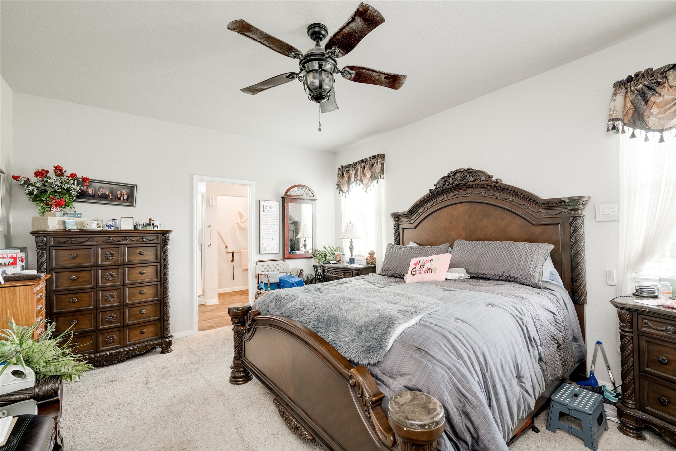 main property photo 9