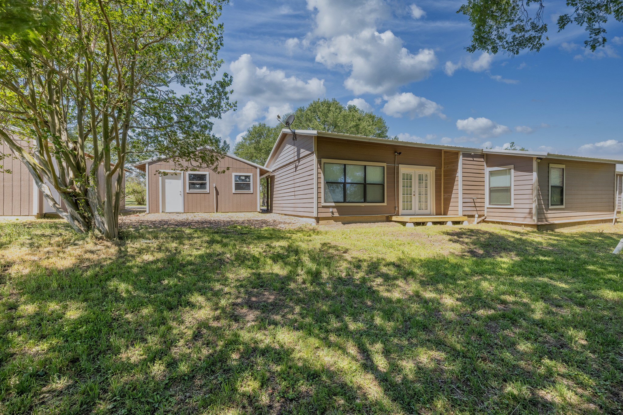 main property photo 38