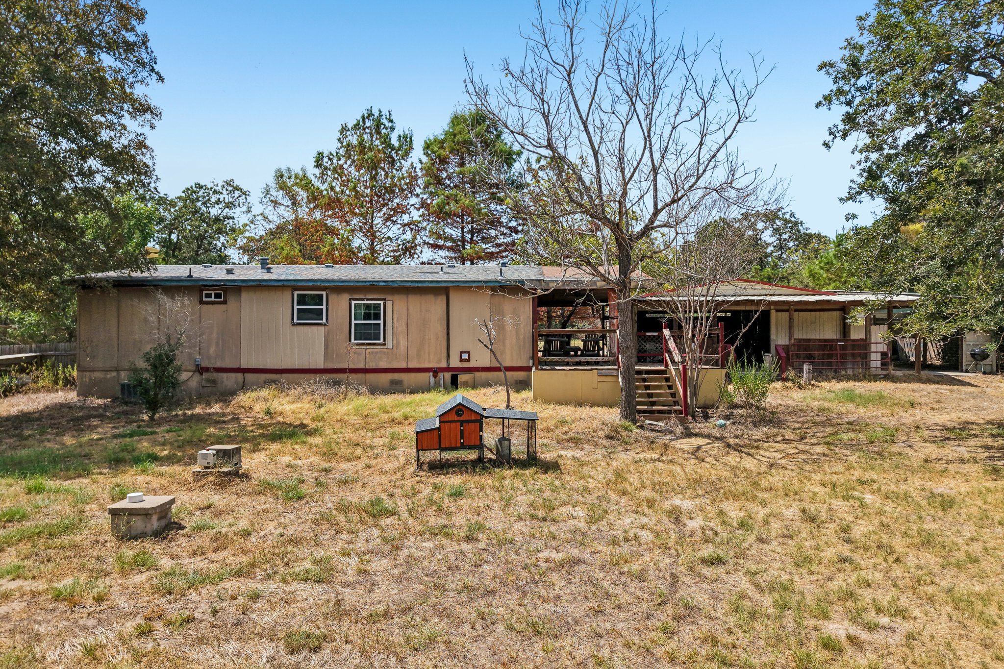 main property photo 11