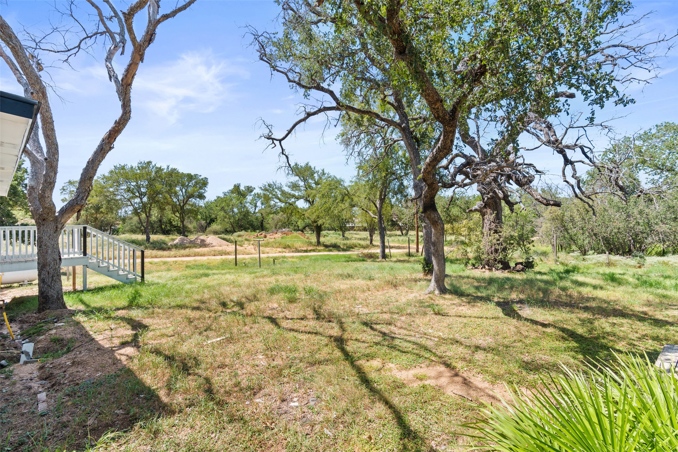 main property photo 14