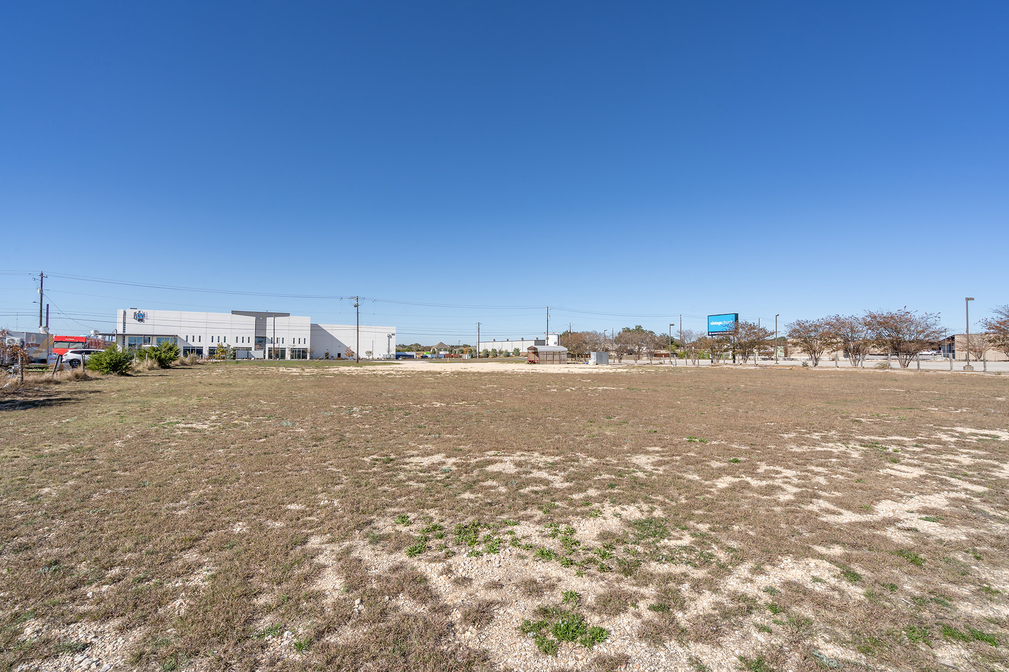 main property photo 8