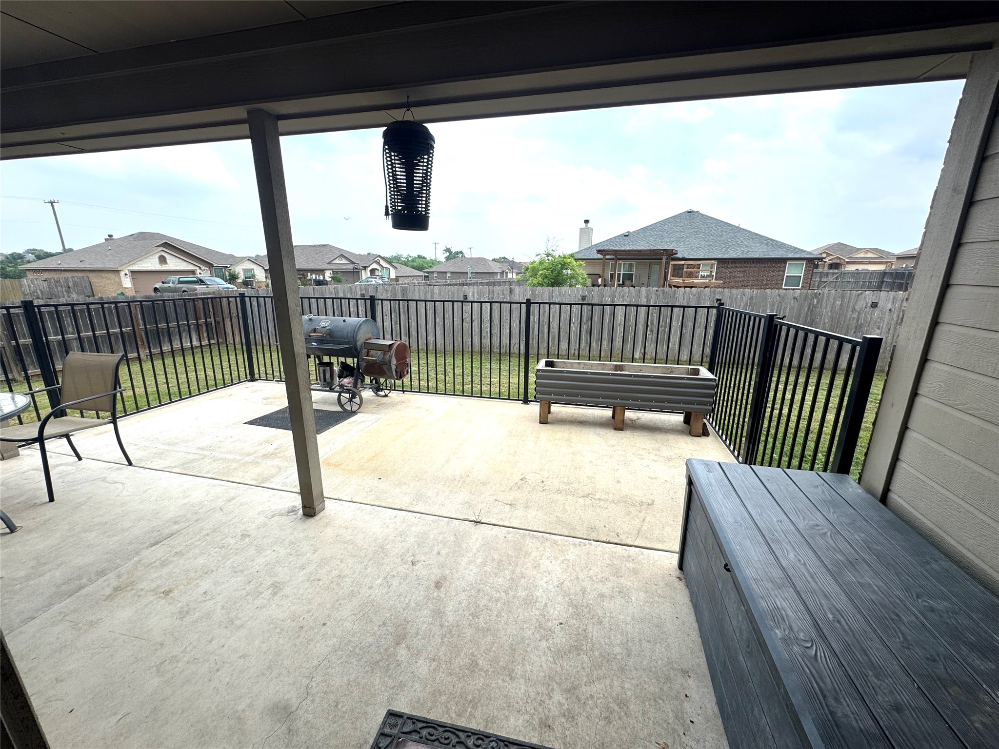 main property photo 11
