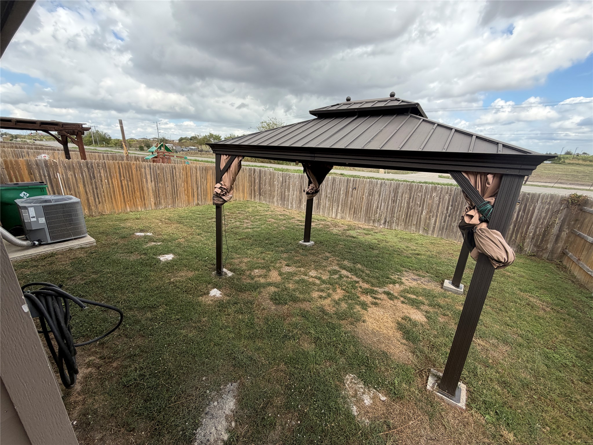 main property photo 21