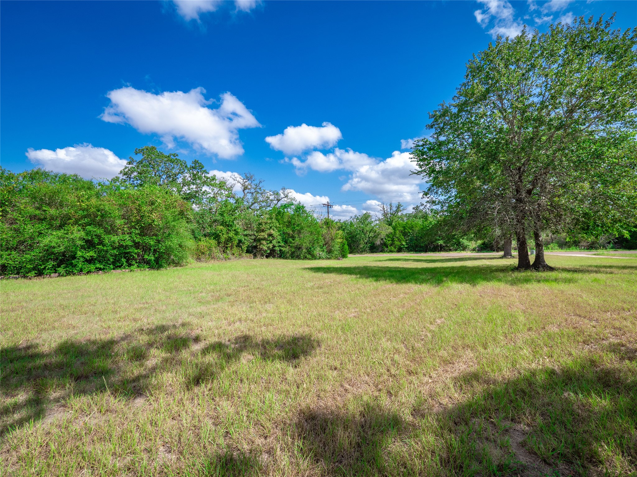 main property photo 29
