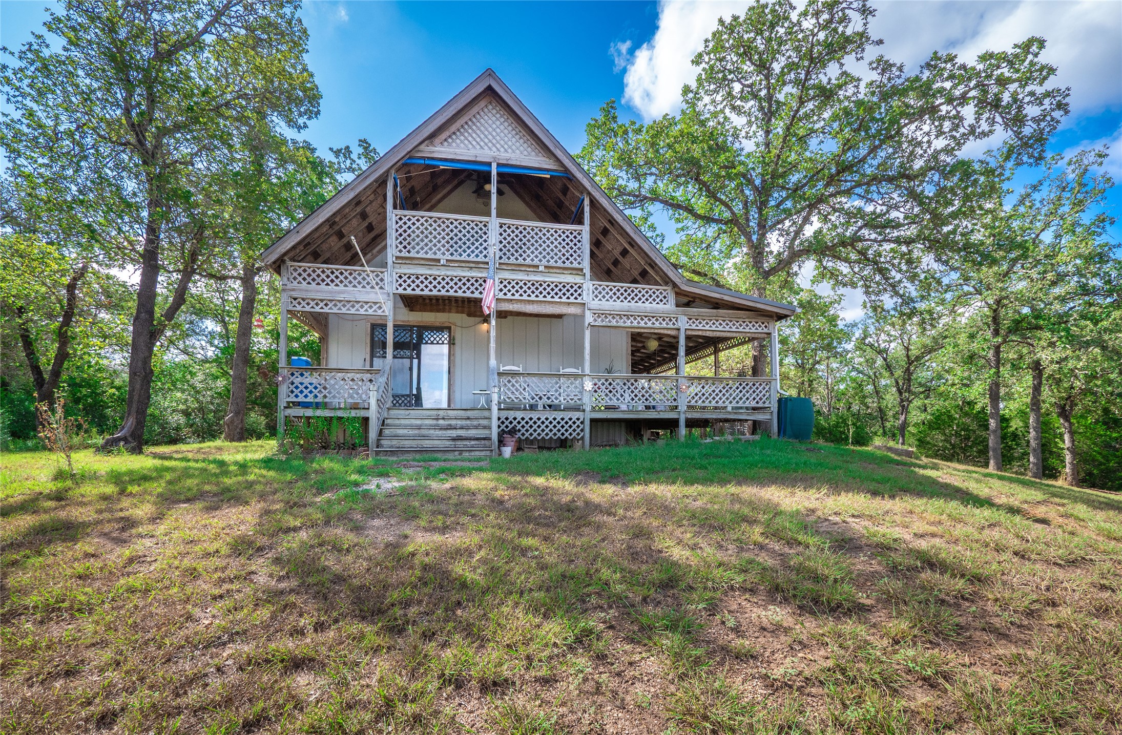 main property photo 3