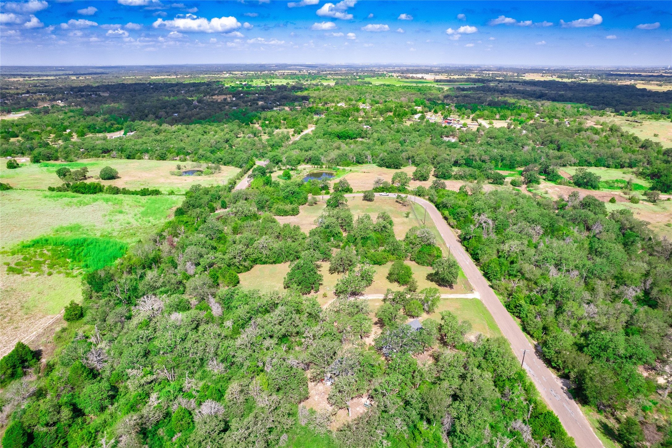 main property photo 32