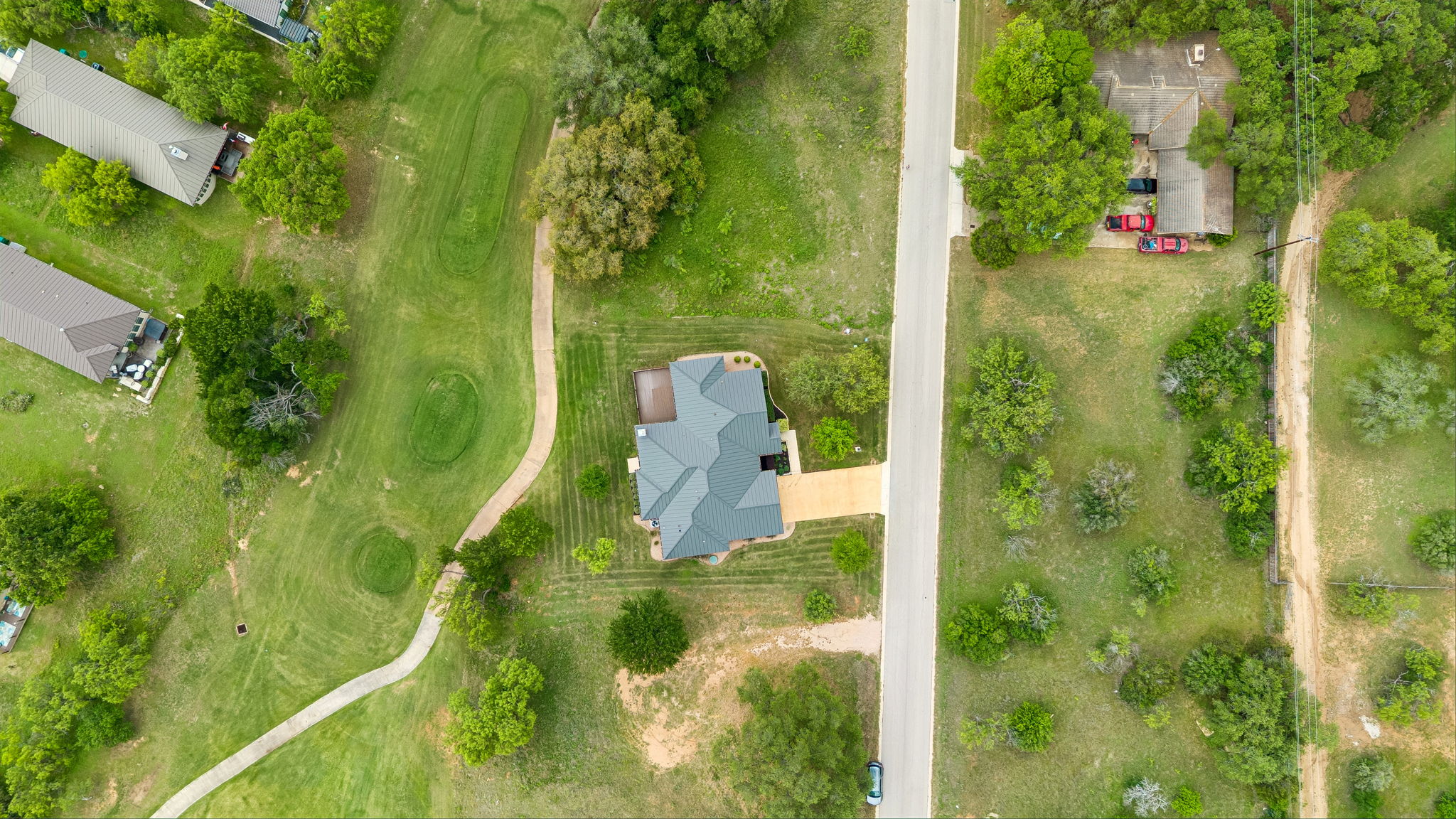 main property photo 28