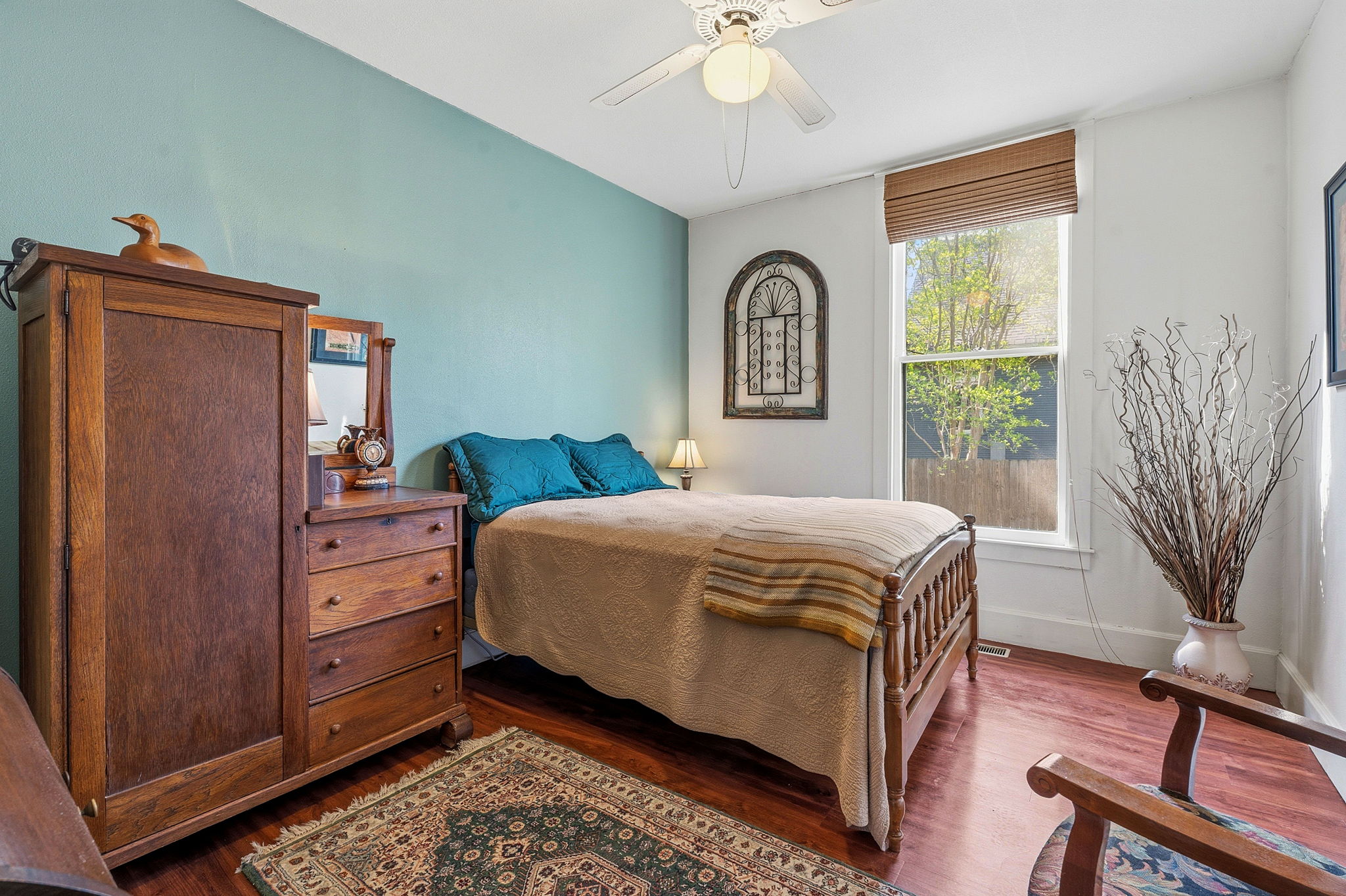 main property photo 10