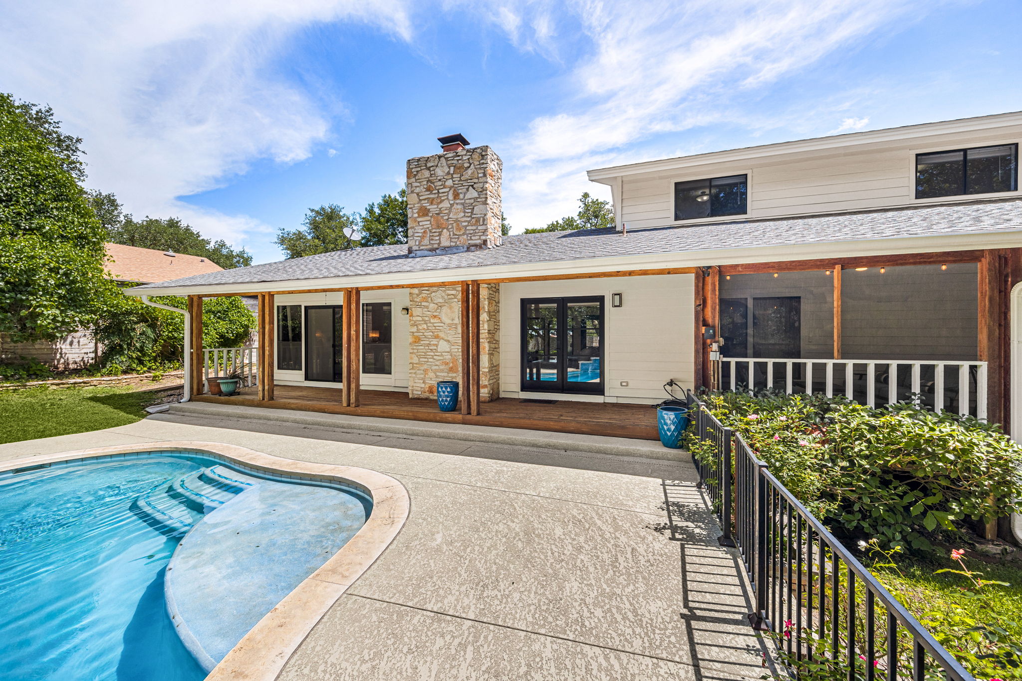 main property photo 29