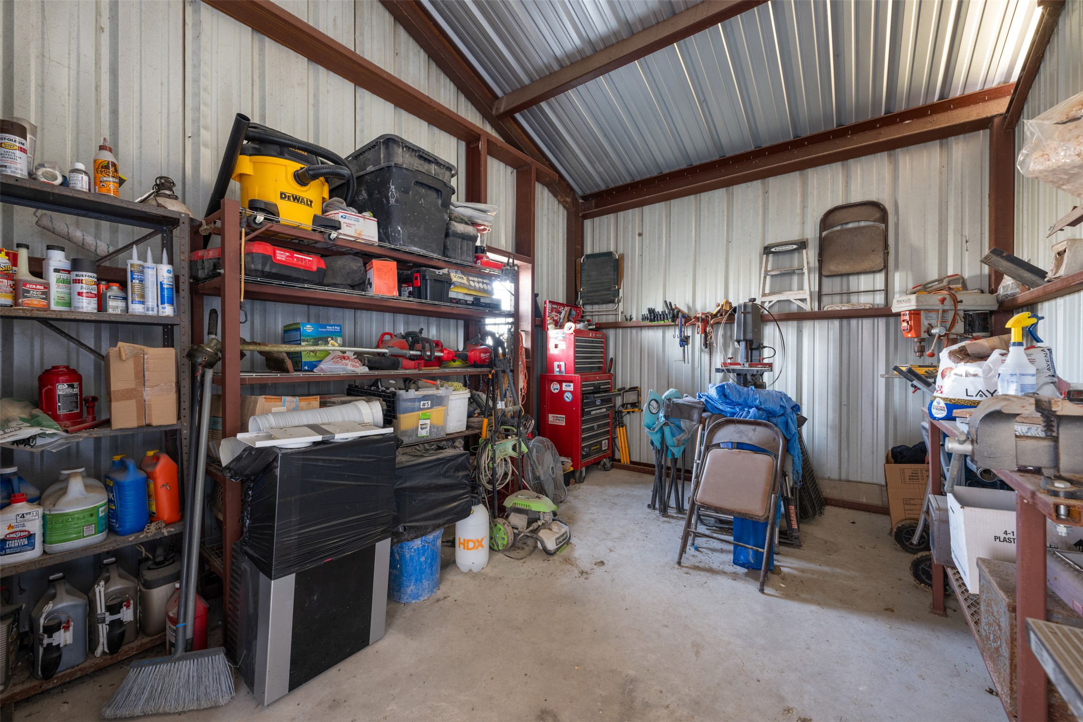 main property photo 11