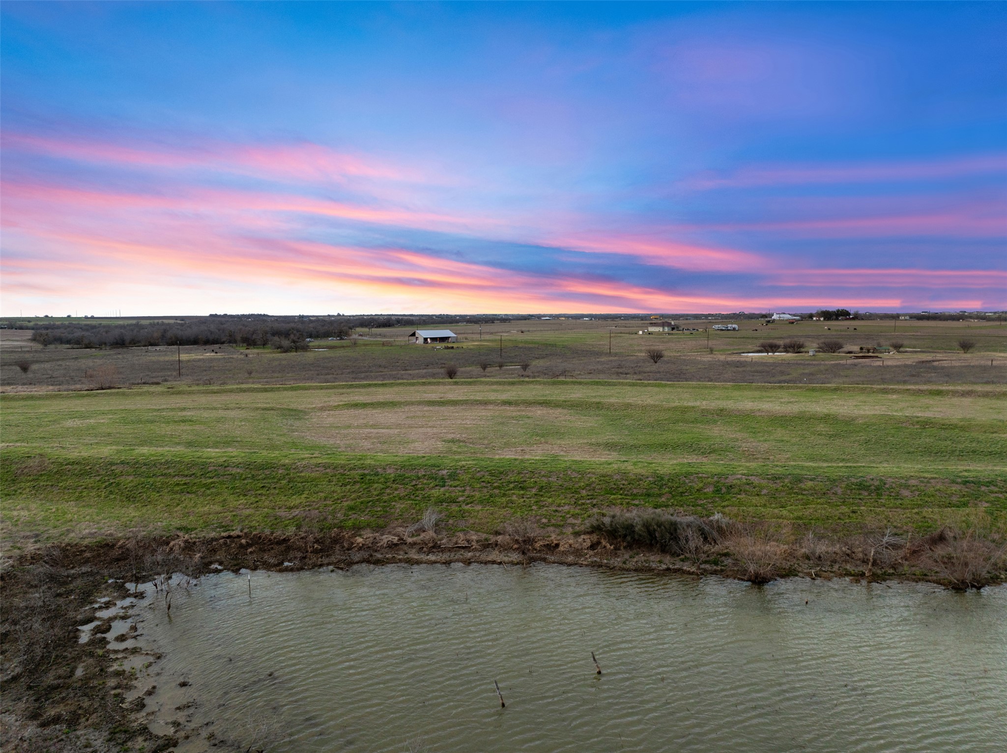 main property photo 38