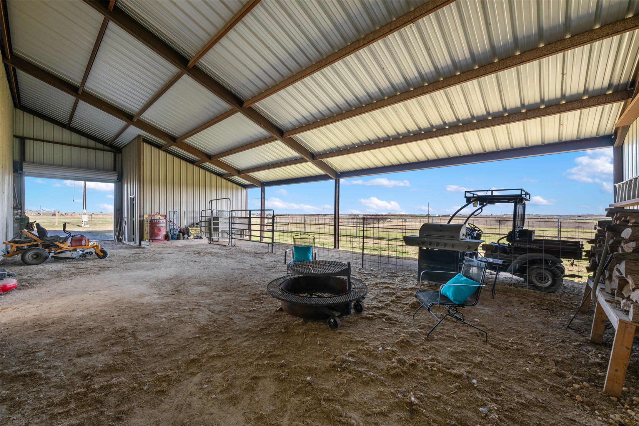 main property photo 7