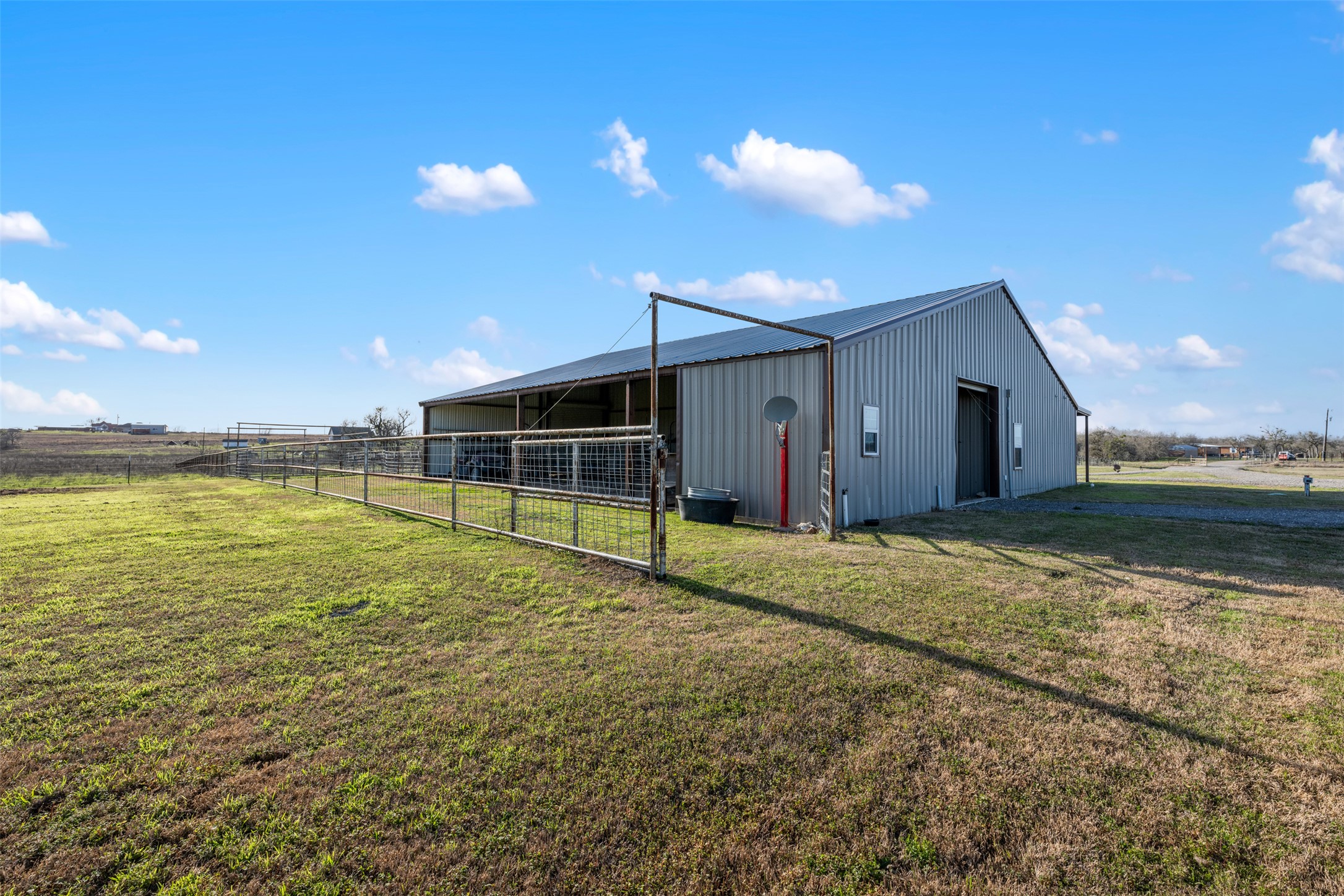 main property photo 8